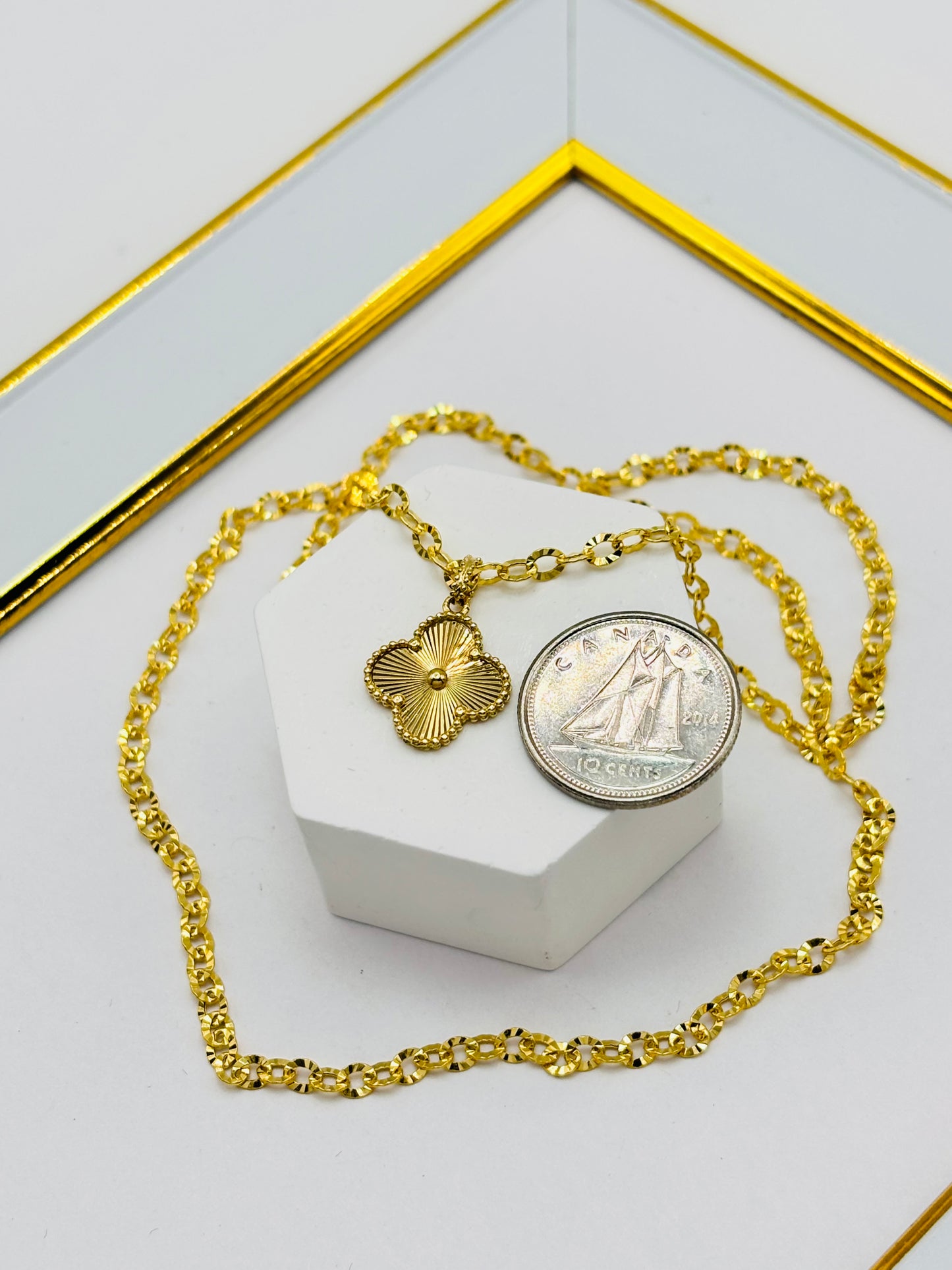 18K Gold Clover Necklace