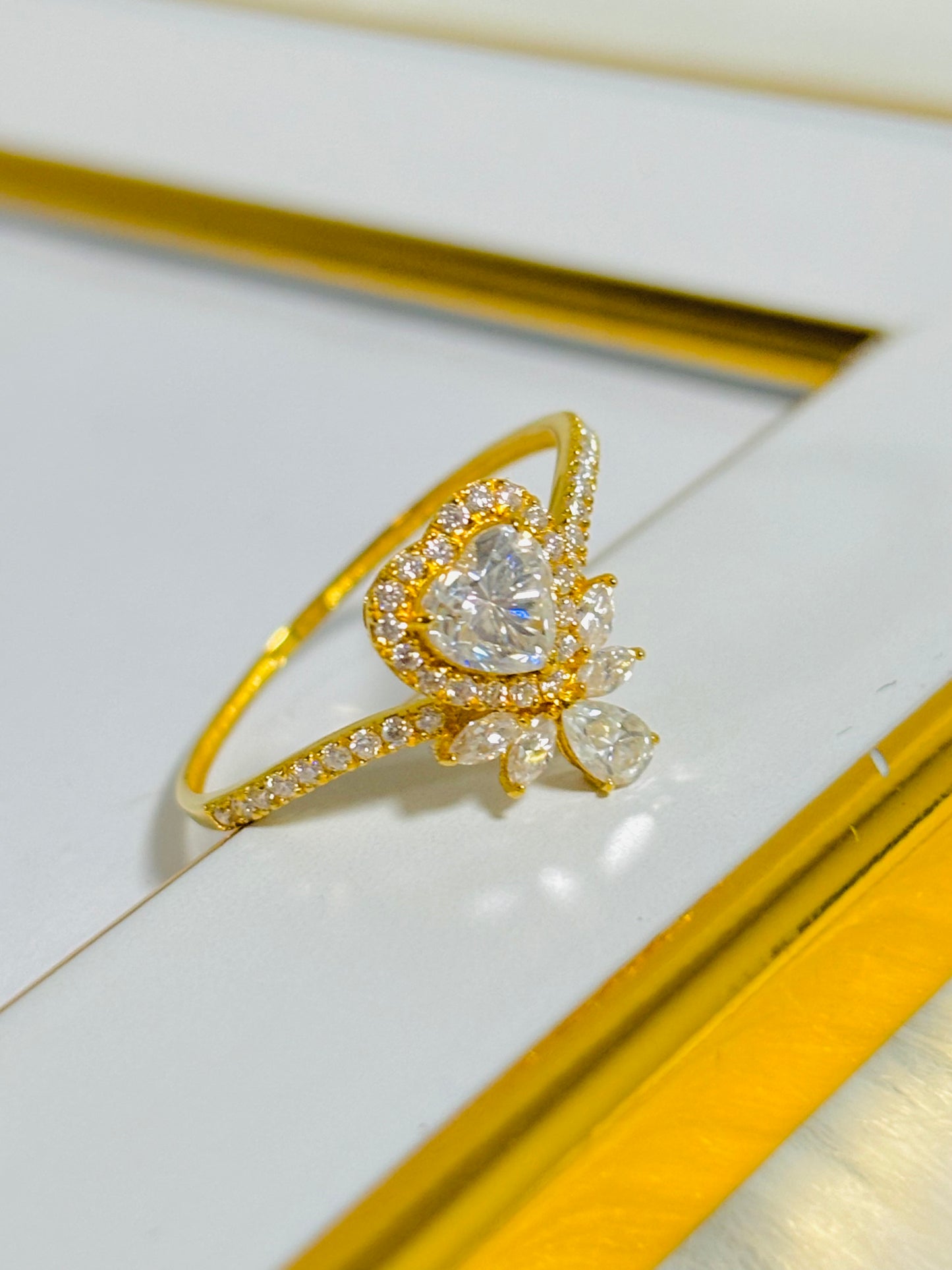 18K Gold Heart Moissanite Diamond Ring