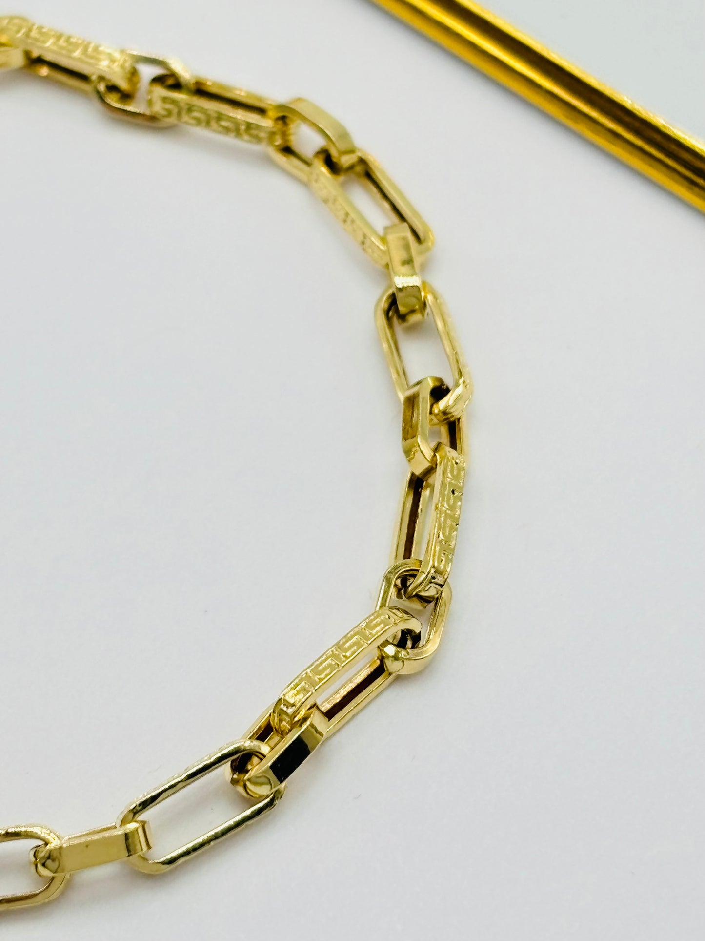 K18 Japan Gold F Paperclip