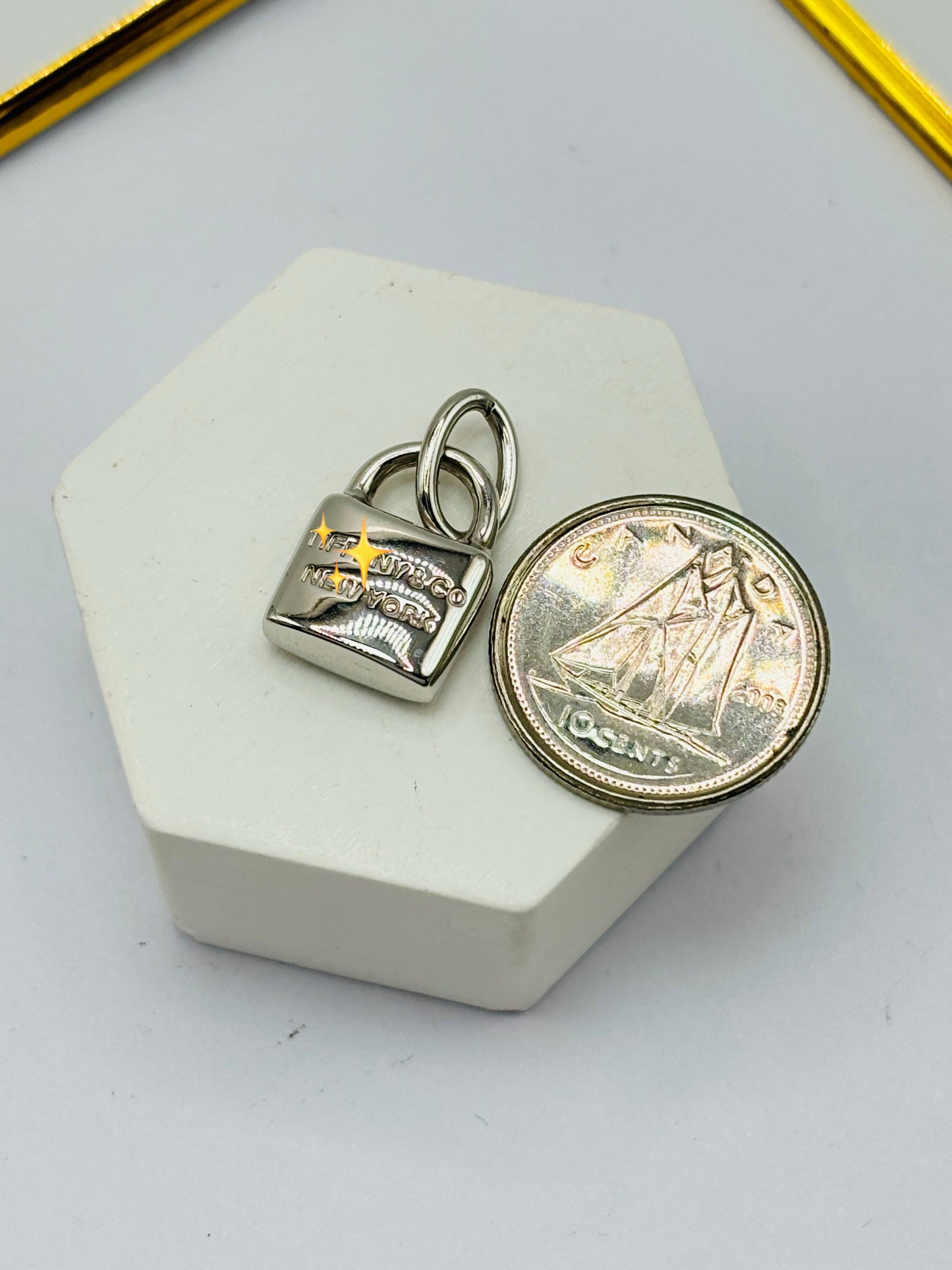 18K Gold White Gold Padlock Pendant