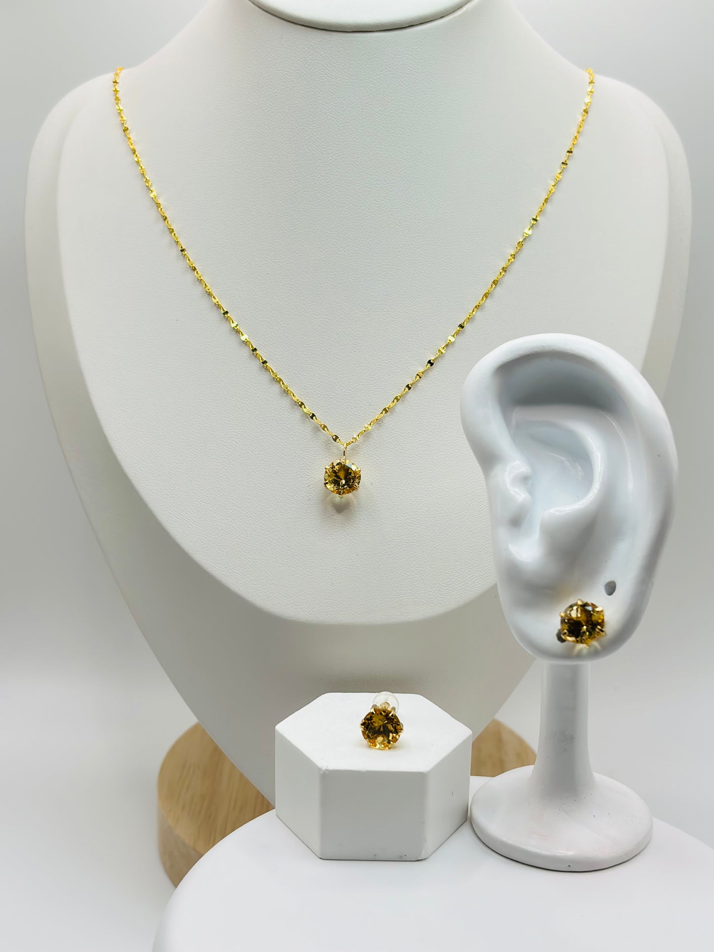 18K Gold Dancing Chain with K18 Japan Gold Natural Citrine Earrings and Pendant Set