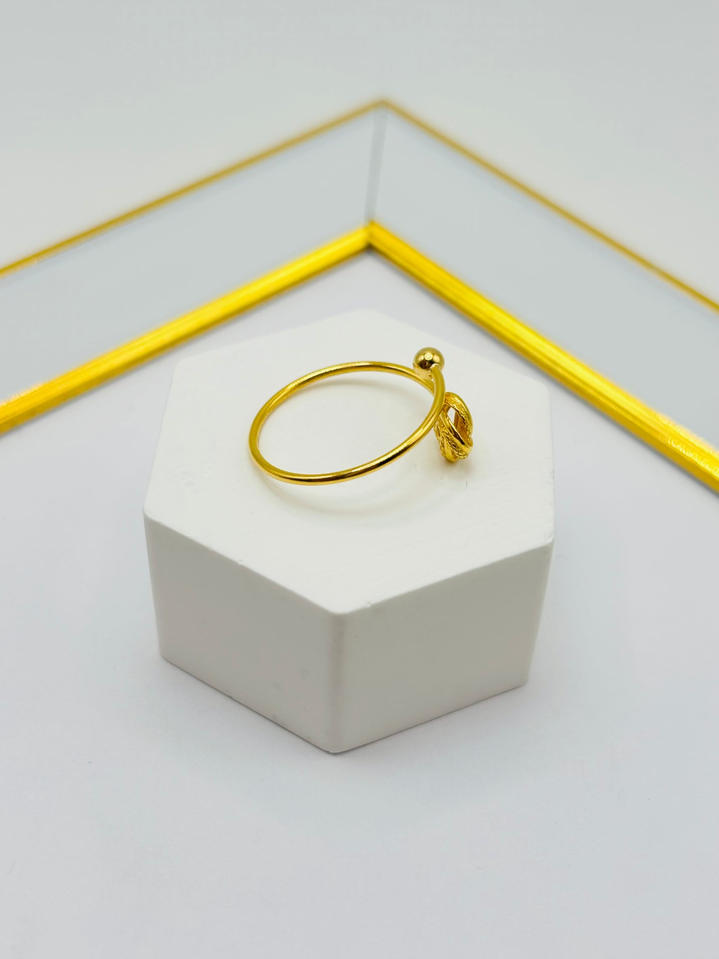 18K Gold Knot Ring