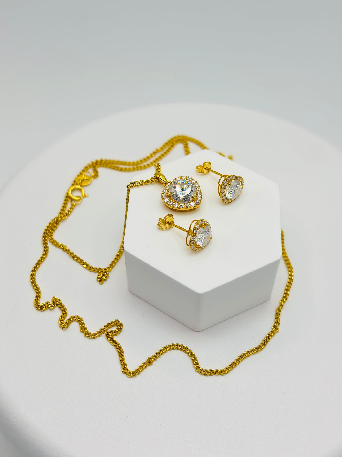 18K Gold Heart Moissanite Diamond Earrings and Necklace Set