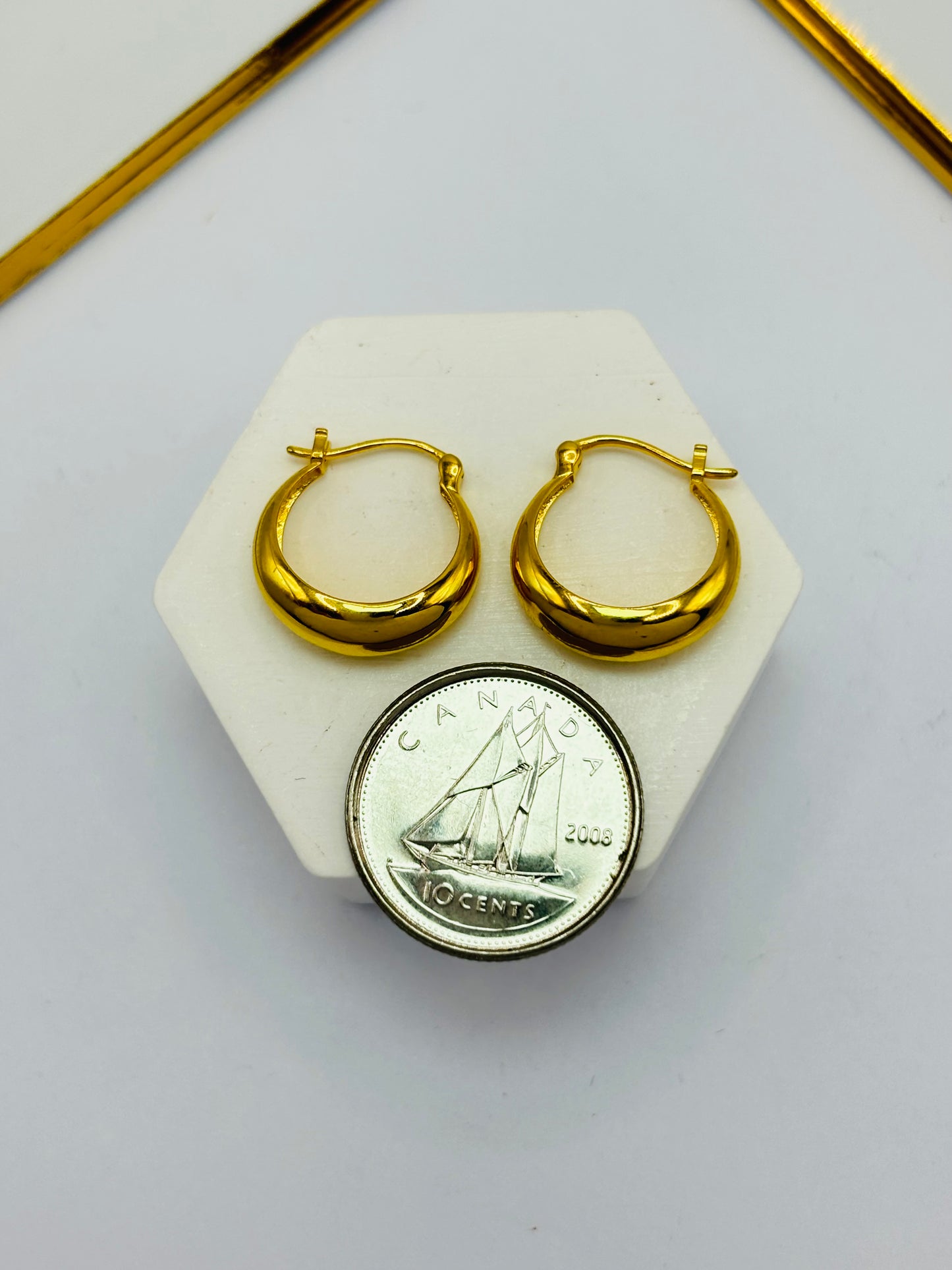 18K Gold Plain Loop Earrings