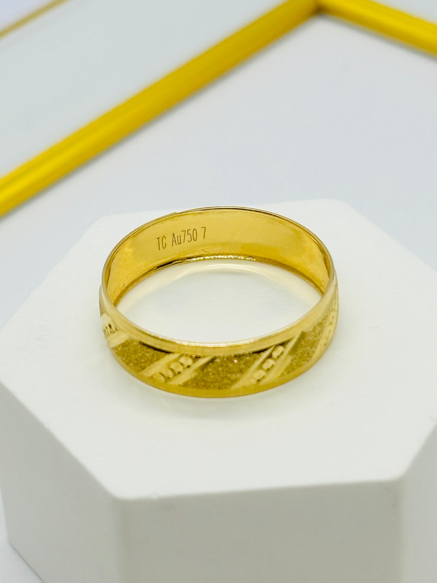 18K Gold Wedding/ Couple Ring