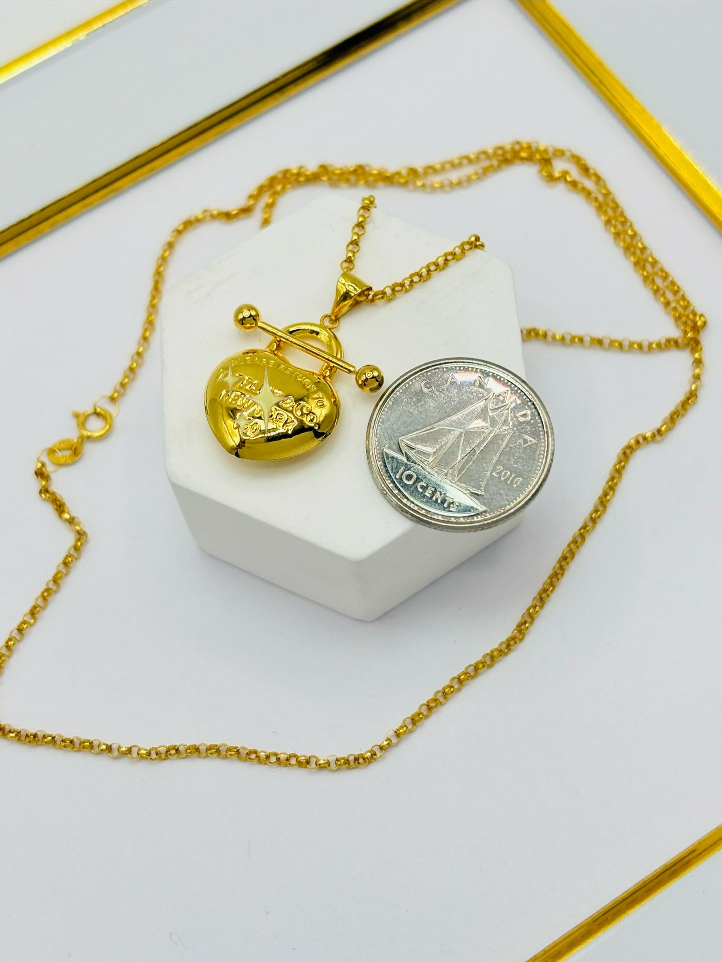 18K Gold Tauco Heart Necklace