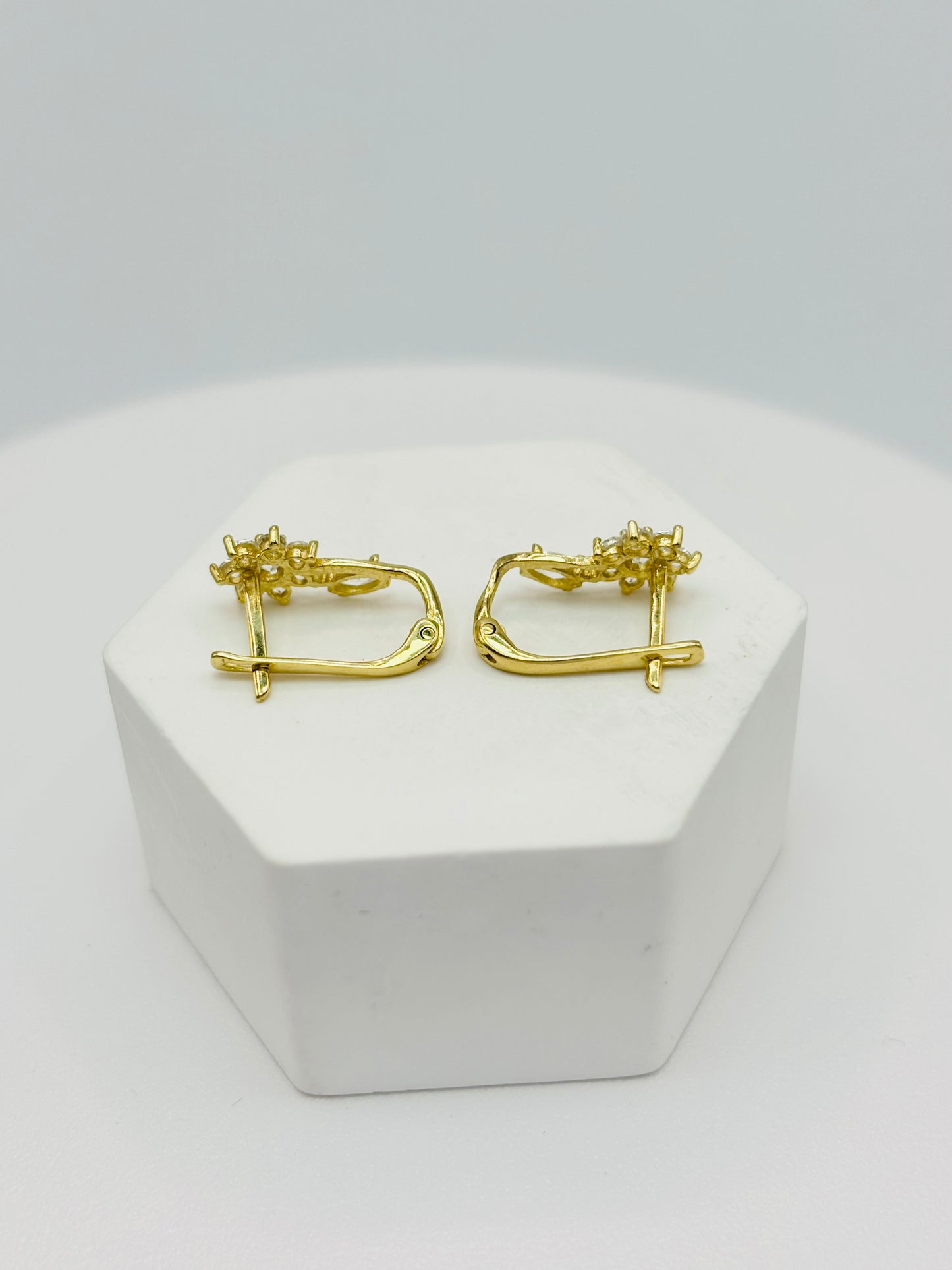 K18 Japan Gold Clip Flower Earrings