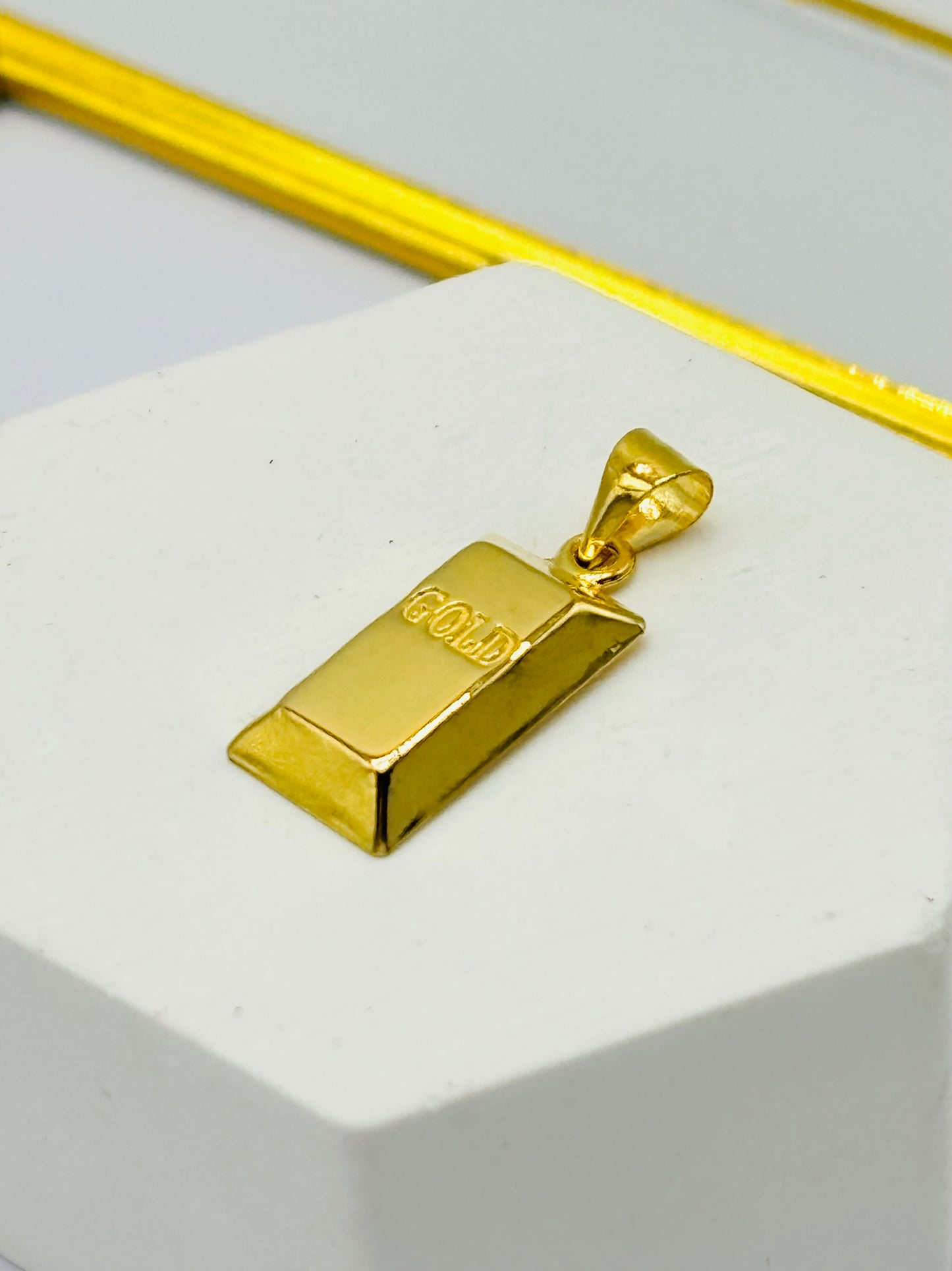 18K Gold Bar Pendant