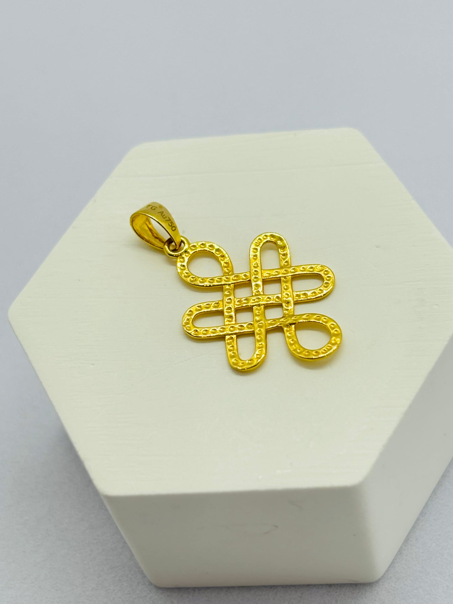 18K Gold Lucky Mystic Knot Pendant