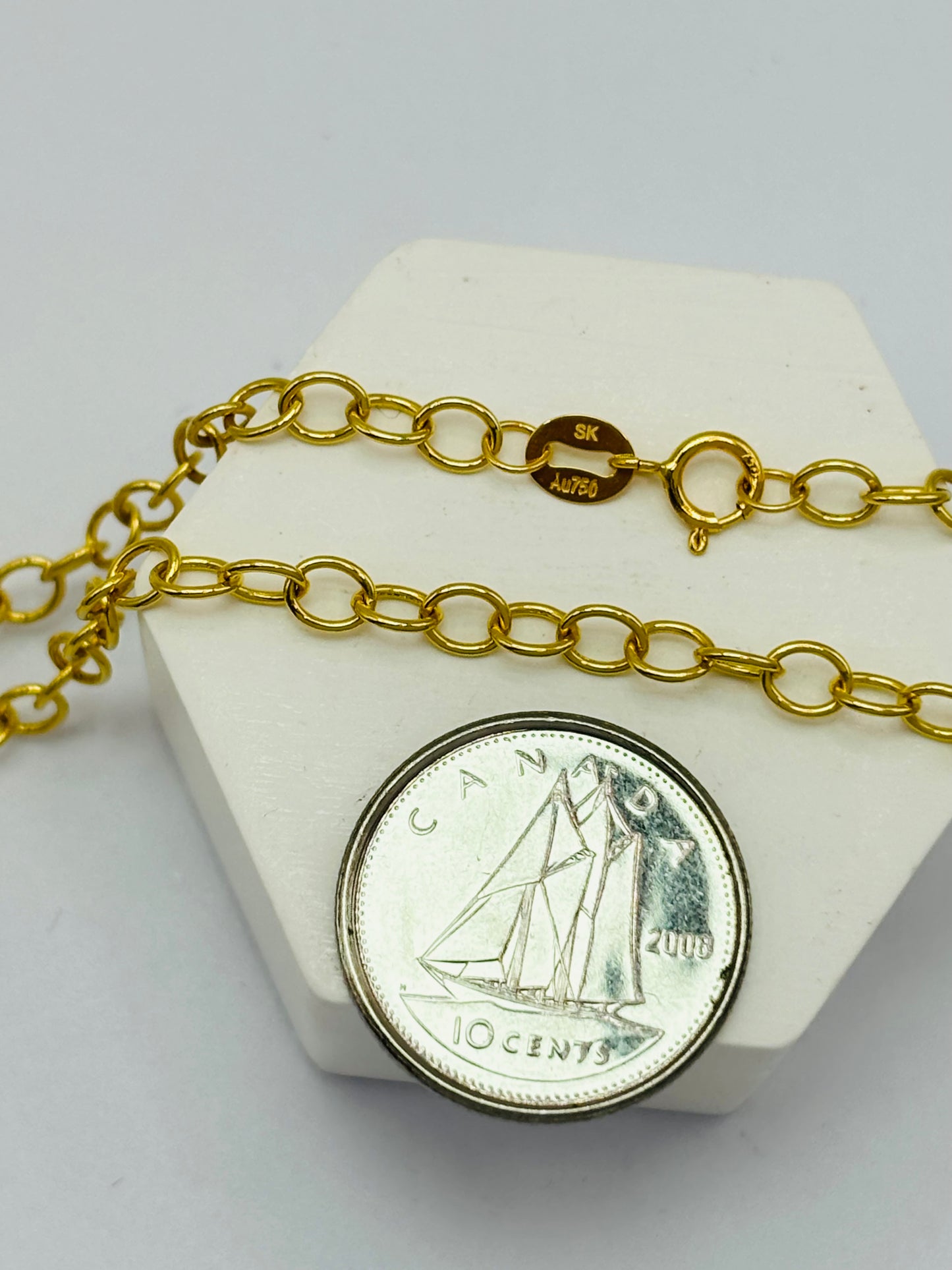 18K Gold Circle Chain