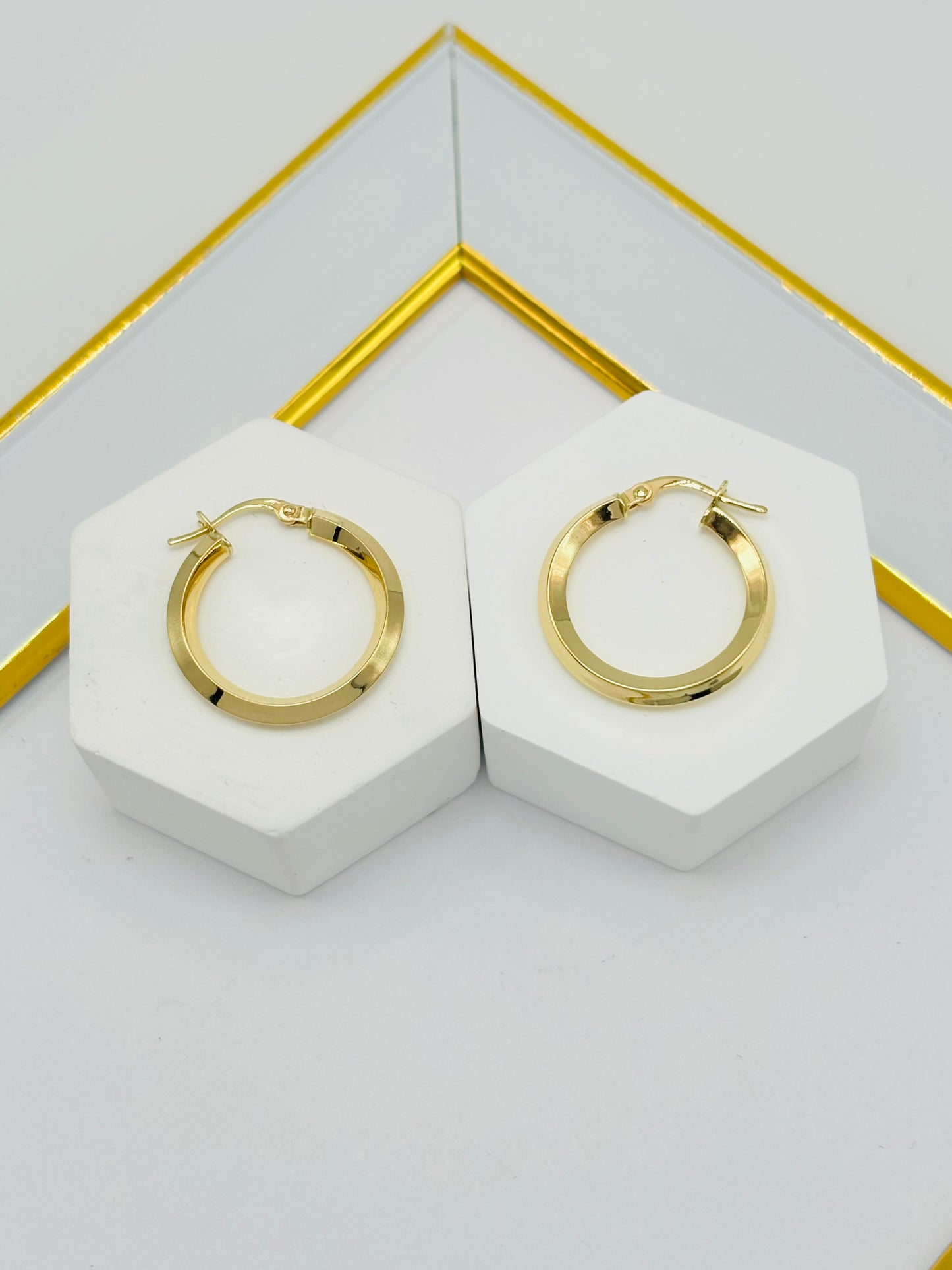 18K Gold Plain Loop Earrings