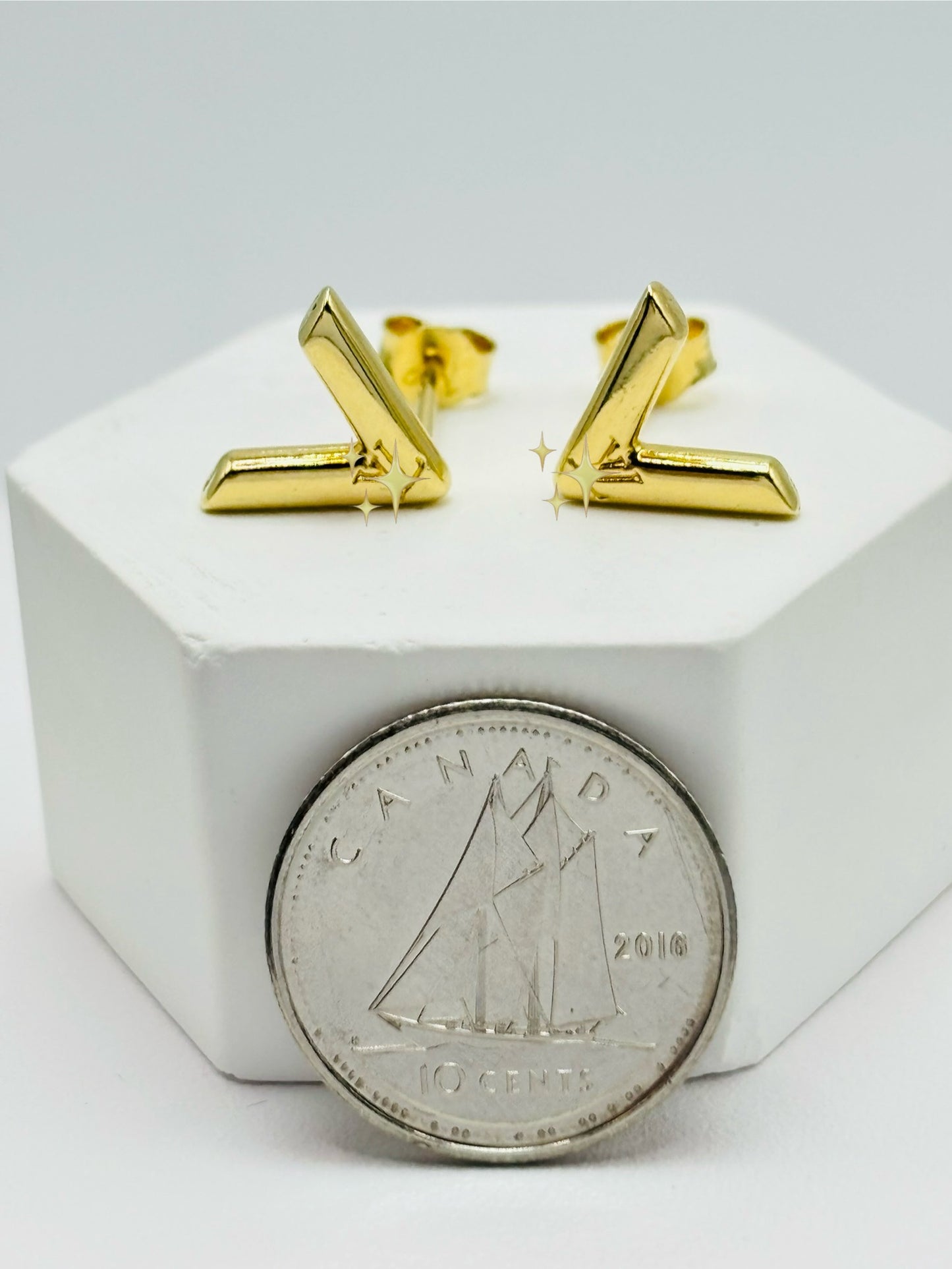 K18 Japan Gold V Earrings