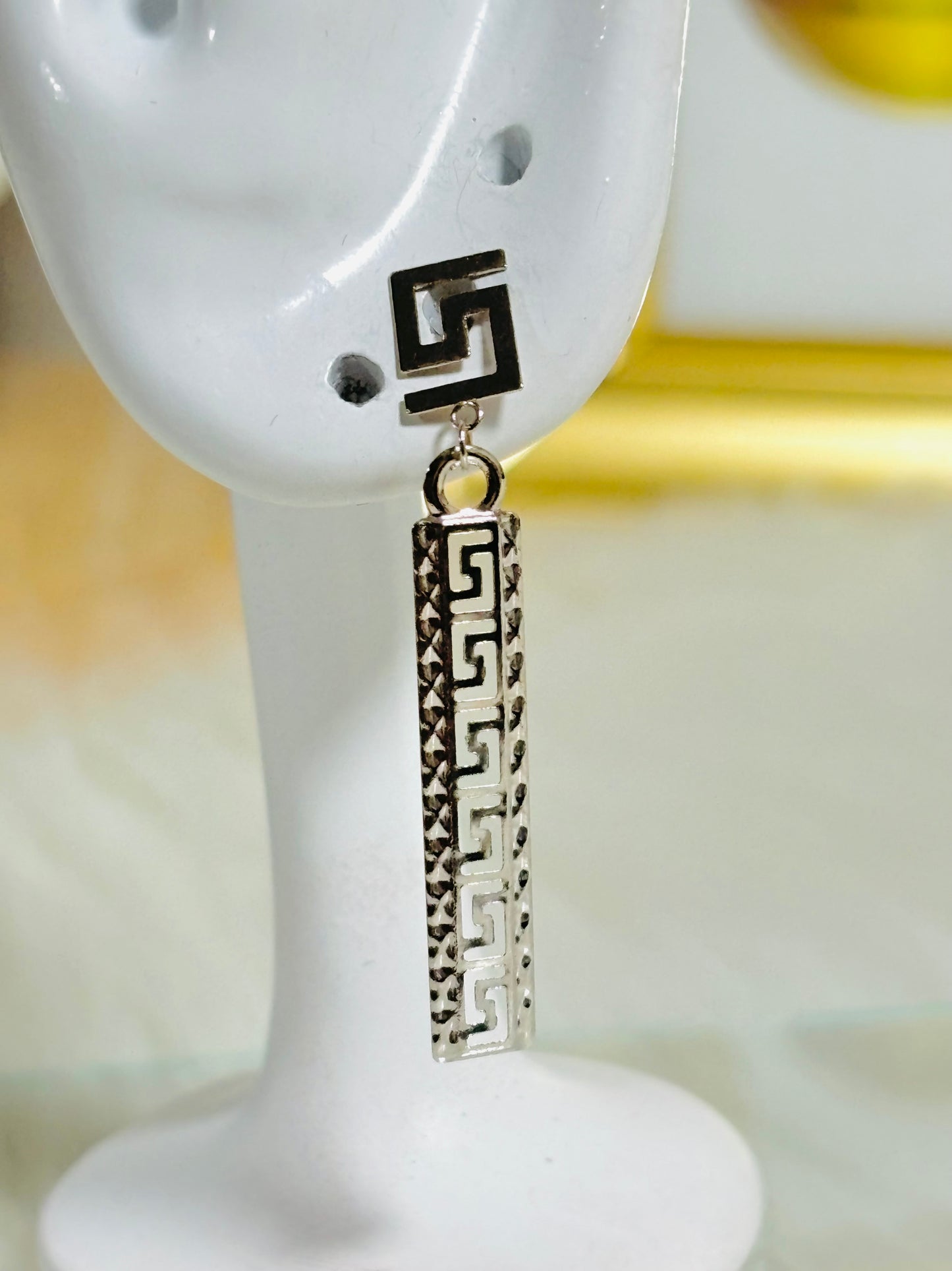 18k White Gold Earrings and Pendant Set