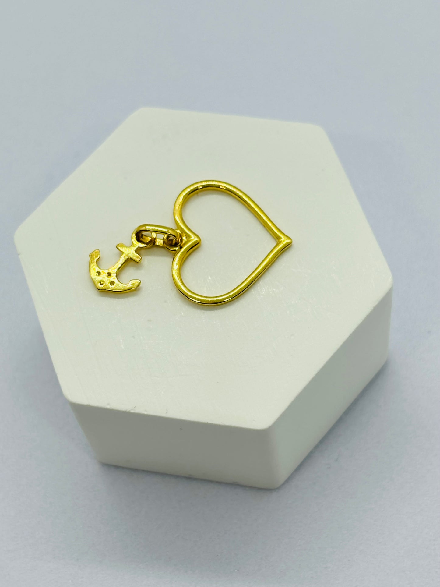 18K Gold Heart and Anchor Pendant