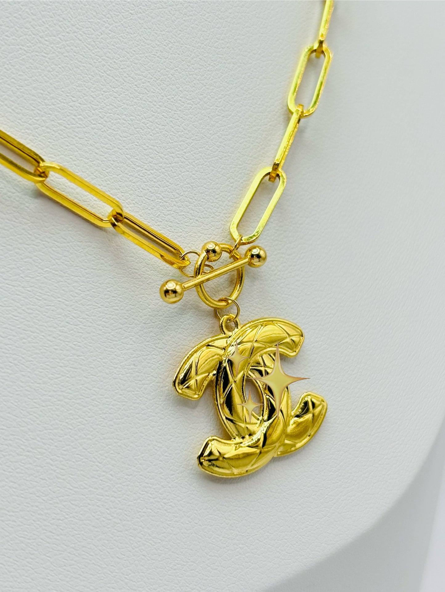 18K Gold Paperclip T-Lock Necklace