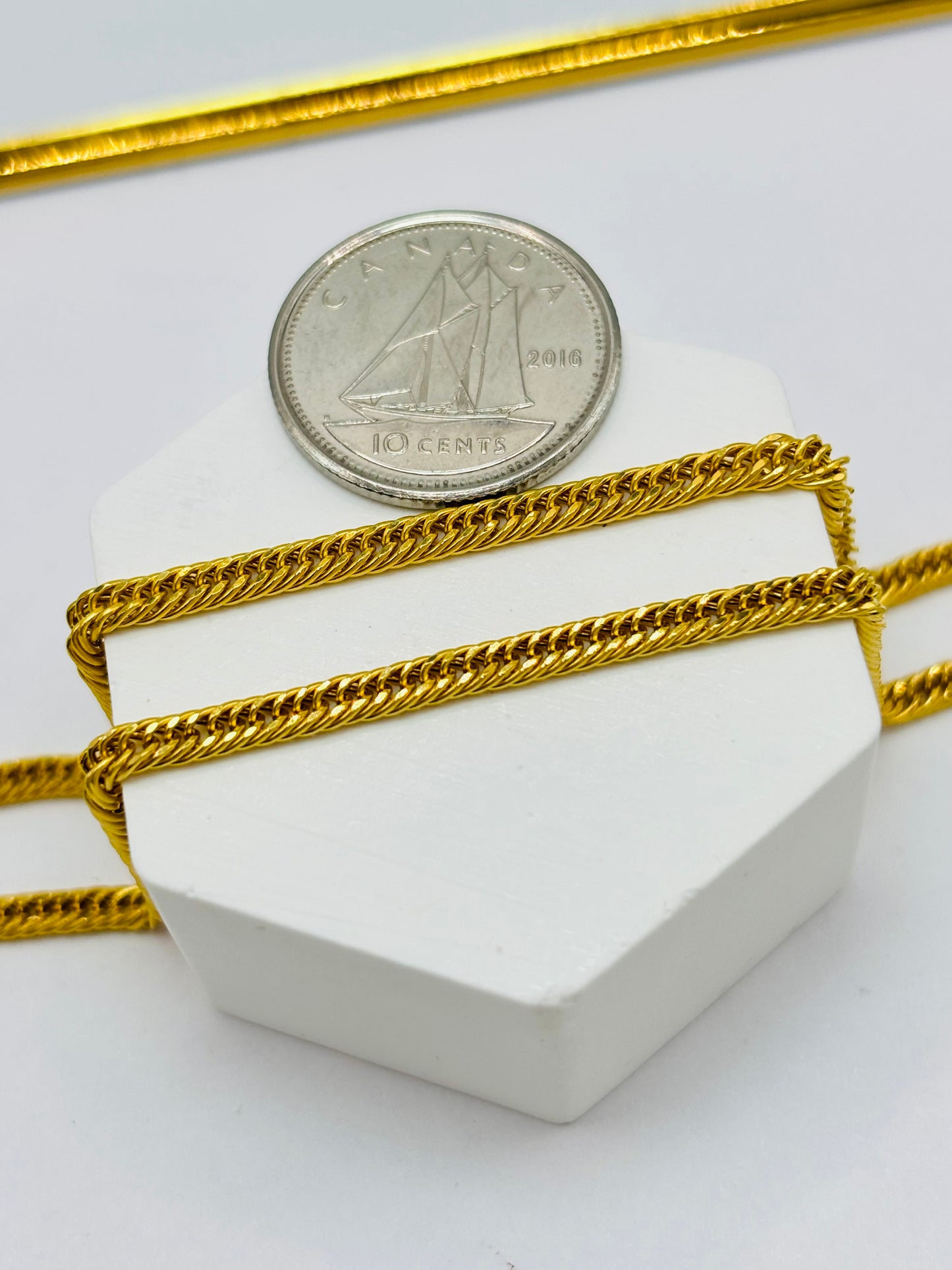 18K Gold Triple Lock Chain