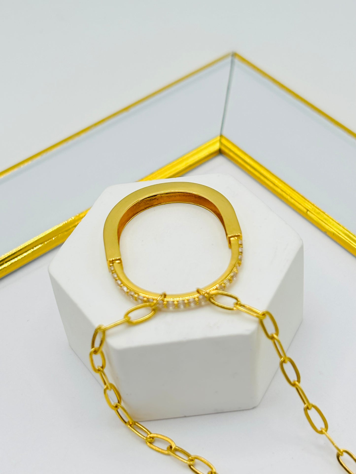 18K Gold Small Link Paperclip Interlock Necklace