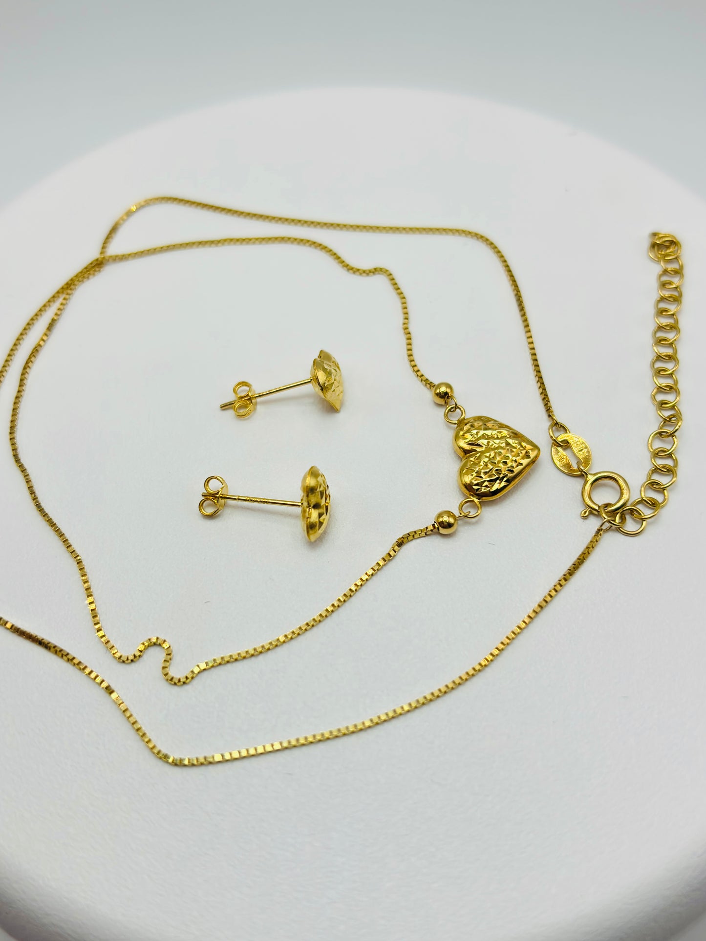 K18 Japan Gold Heart Attached Necklace and 18K Gold Earrings Set