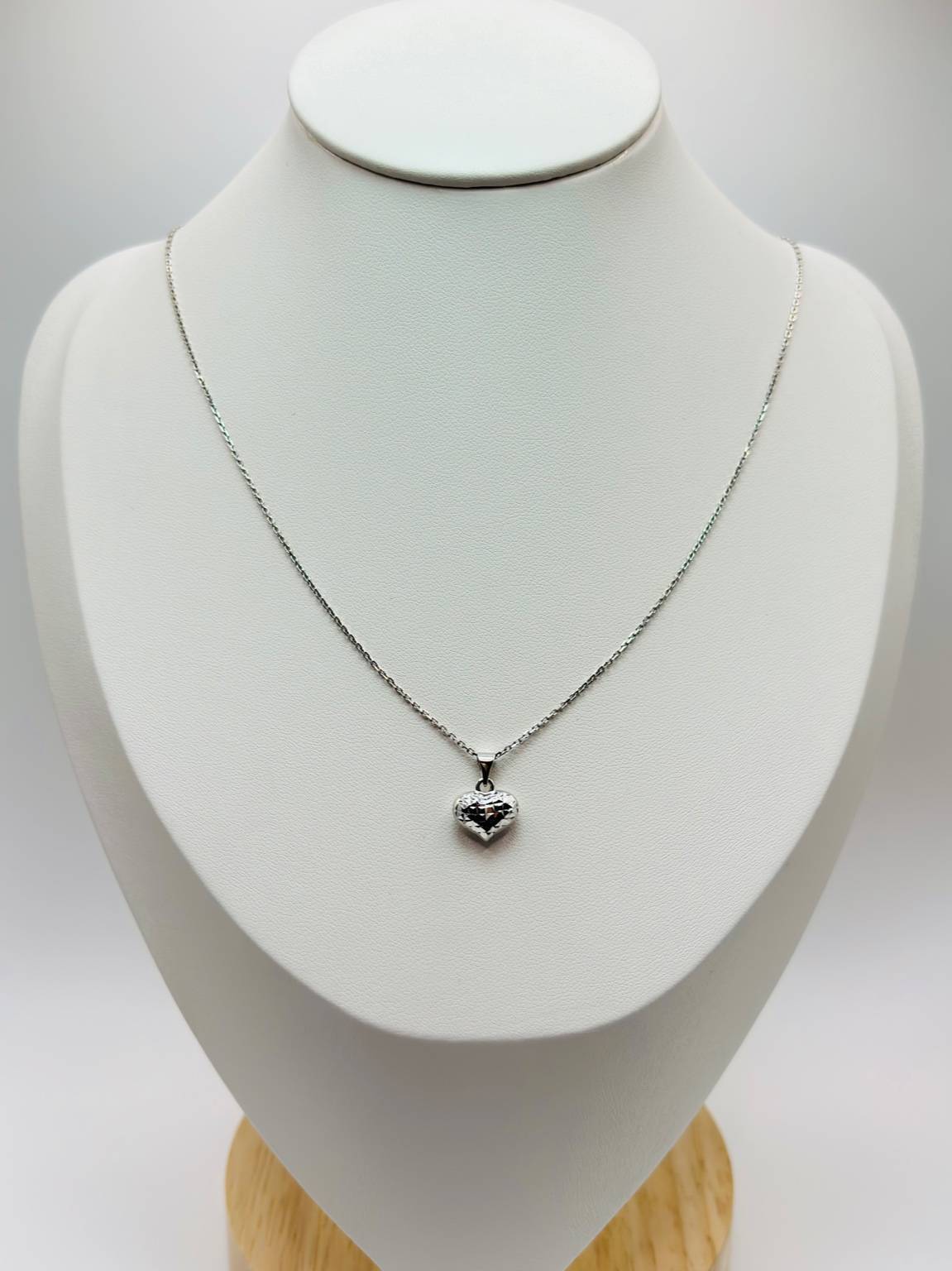 18K White Gold Necklace and Earrings Heart Set