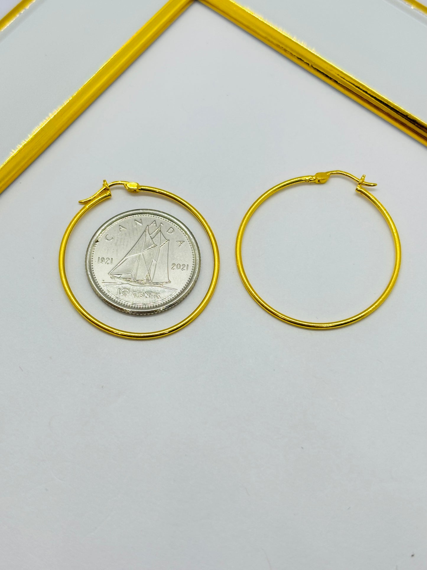 18K Gold Plain Loop Earrings