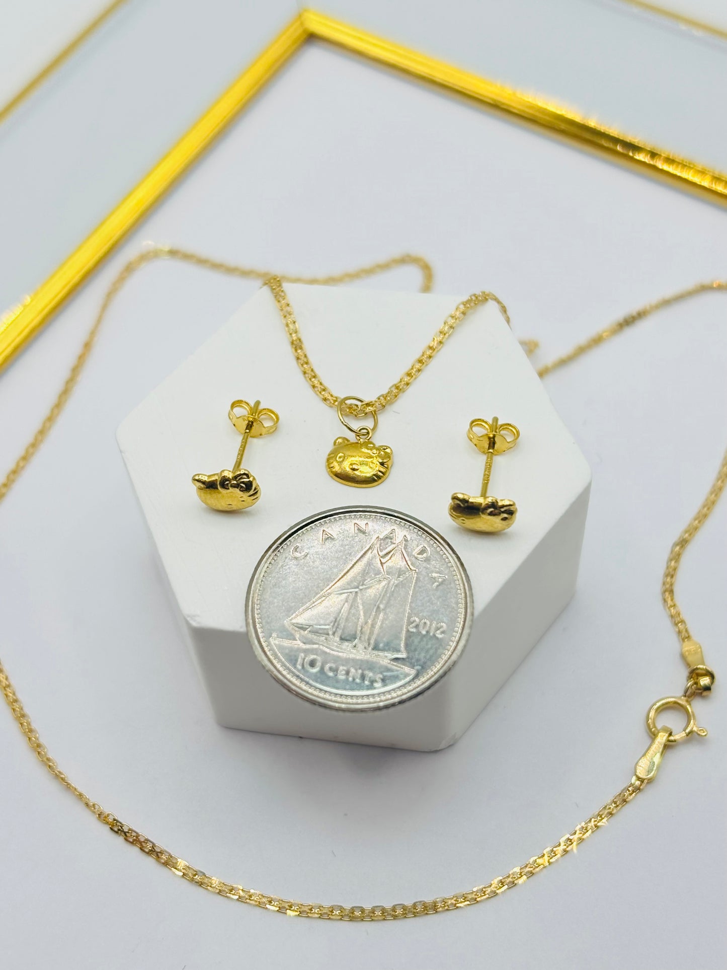 18K Gold Carpet Chain with HK Pendant and Earrings Kids Set