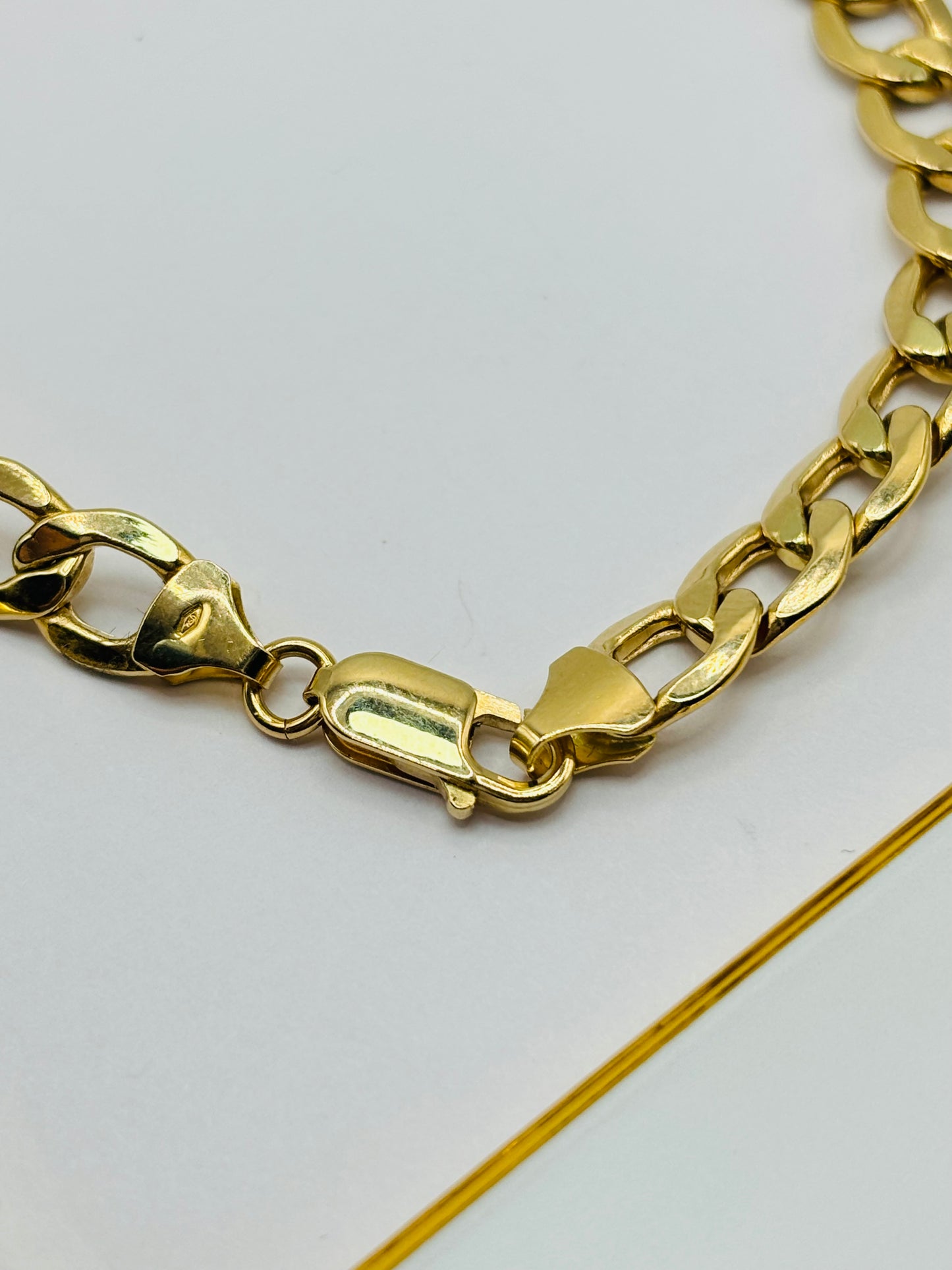 18K Gold Curb Bracelet