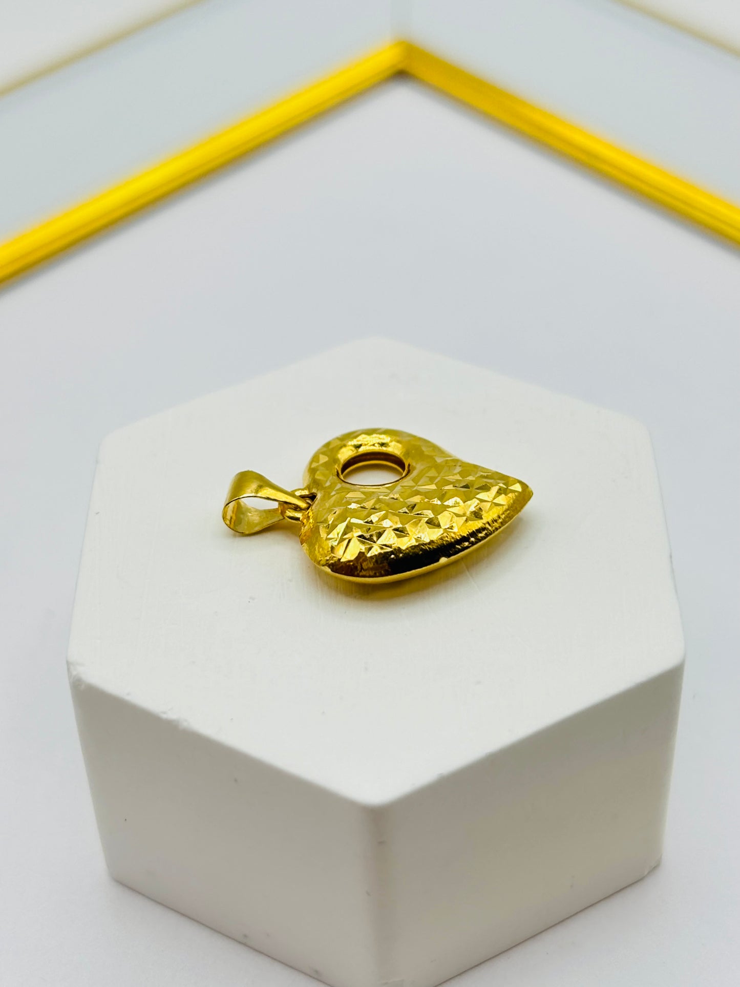 18K Gold Heart Diamond Cut Pendant