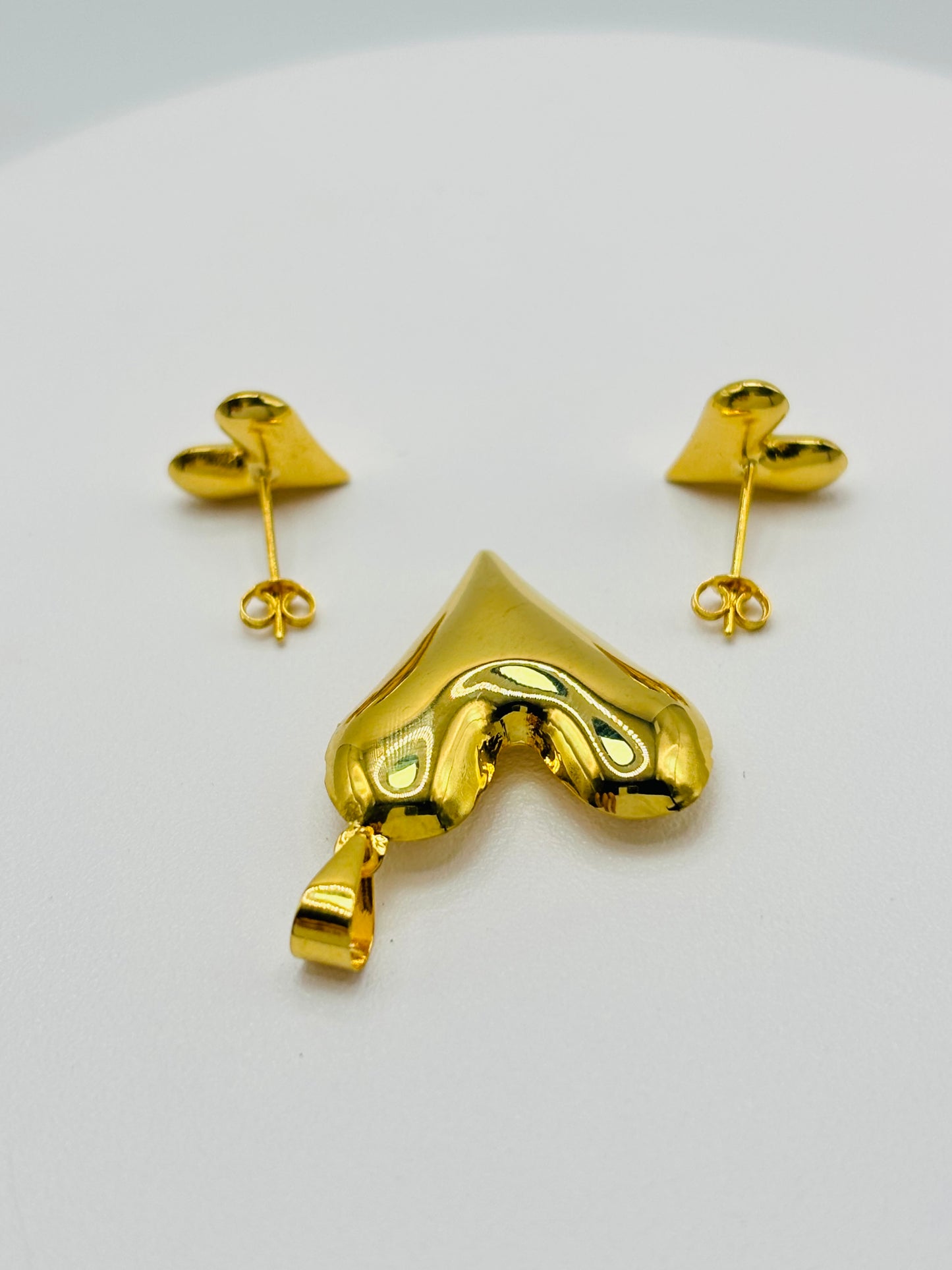 18K Gold Plain Heart Earrings and Pendant Set