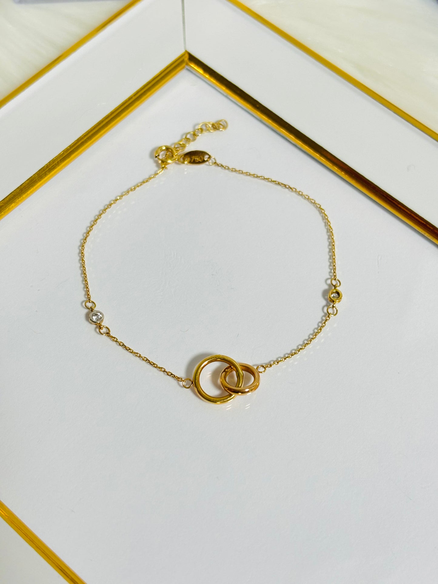 18K Gold Double Circle Bracelet