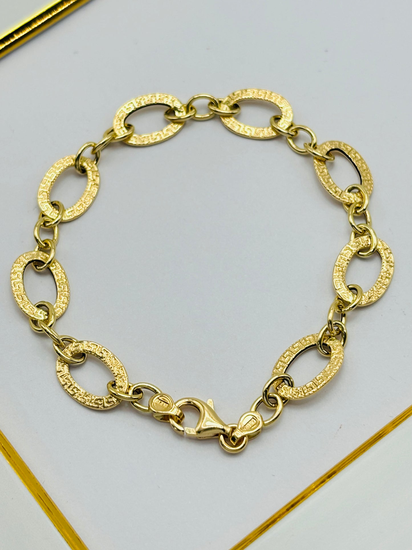 18K Gold F Bracelet 9.3 mm width
