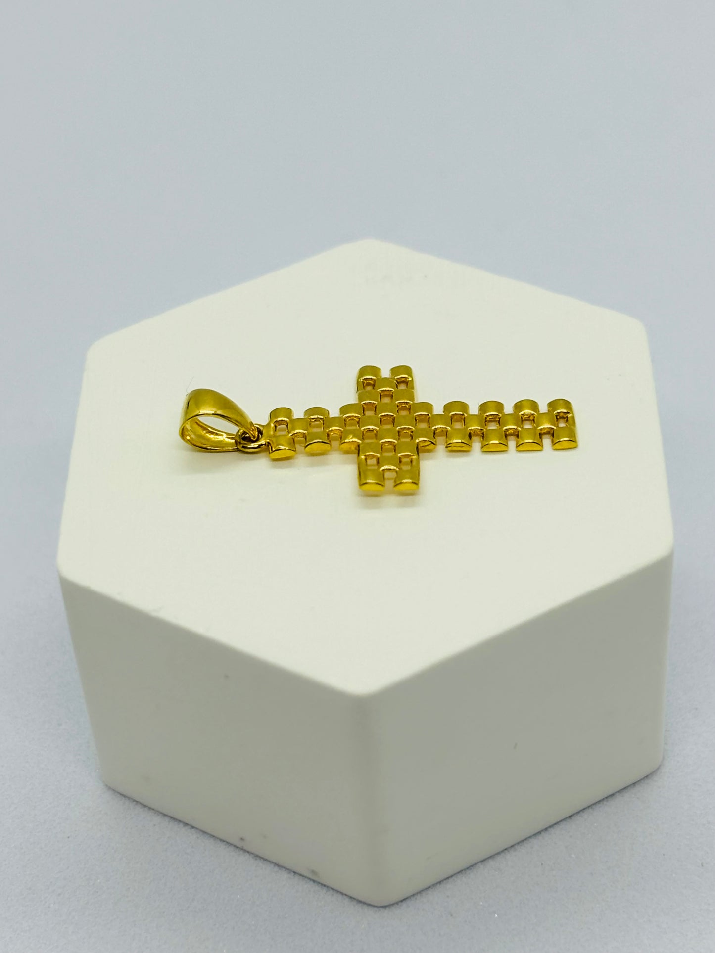 18K Gold Cross Pendant