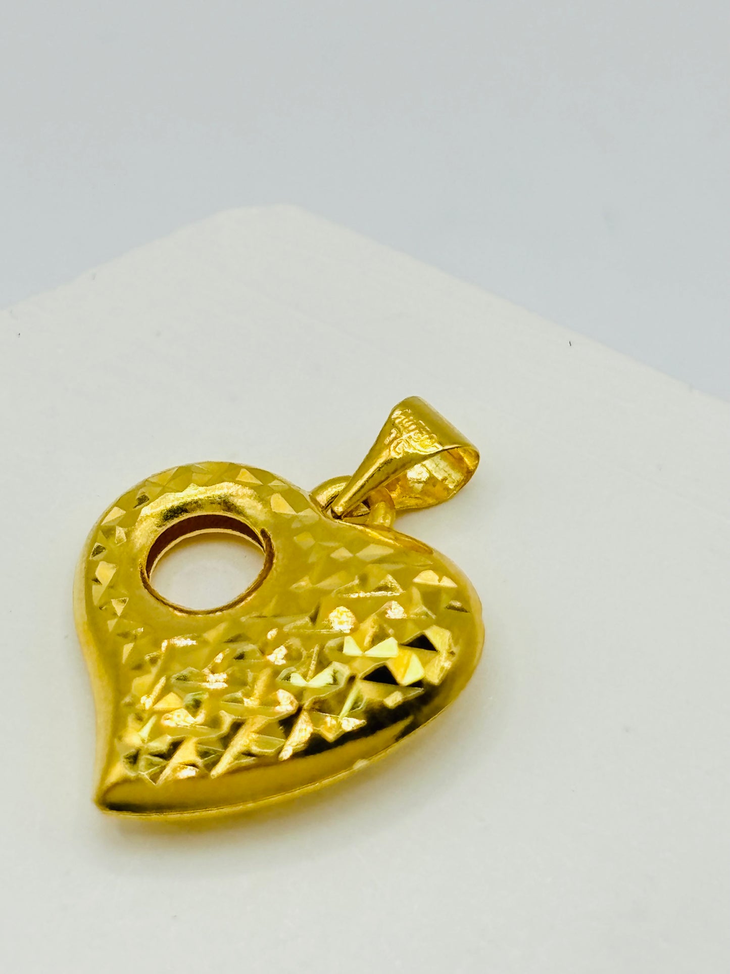 18K Gold Heart Diamond Cut Pendant