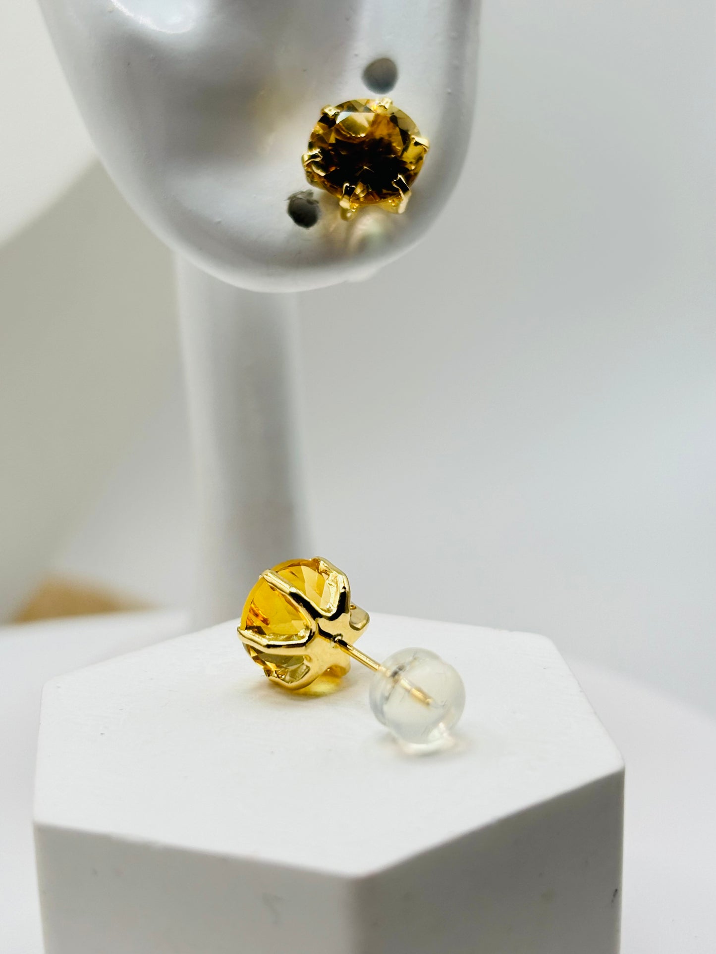 18K Gold Dancing Chain with K18 Japan Gold Natural Citrine Earrings and Pendant Set