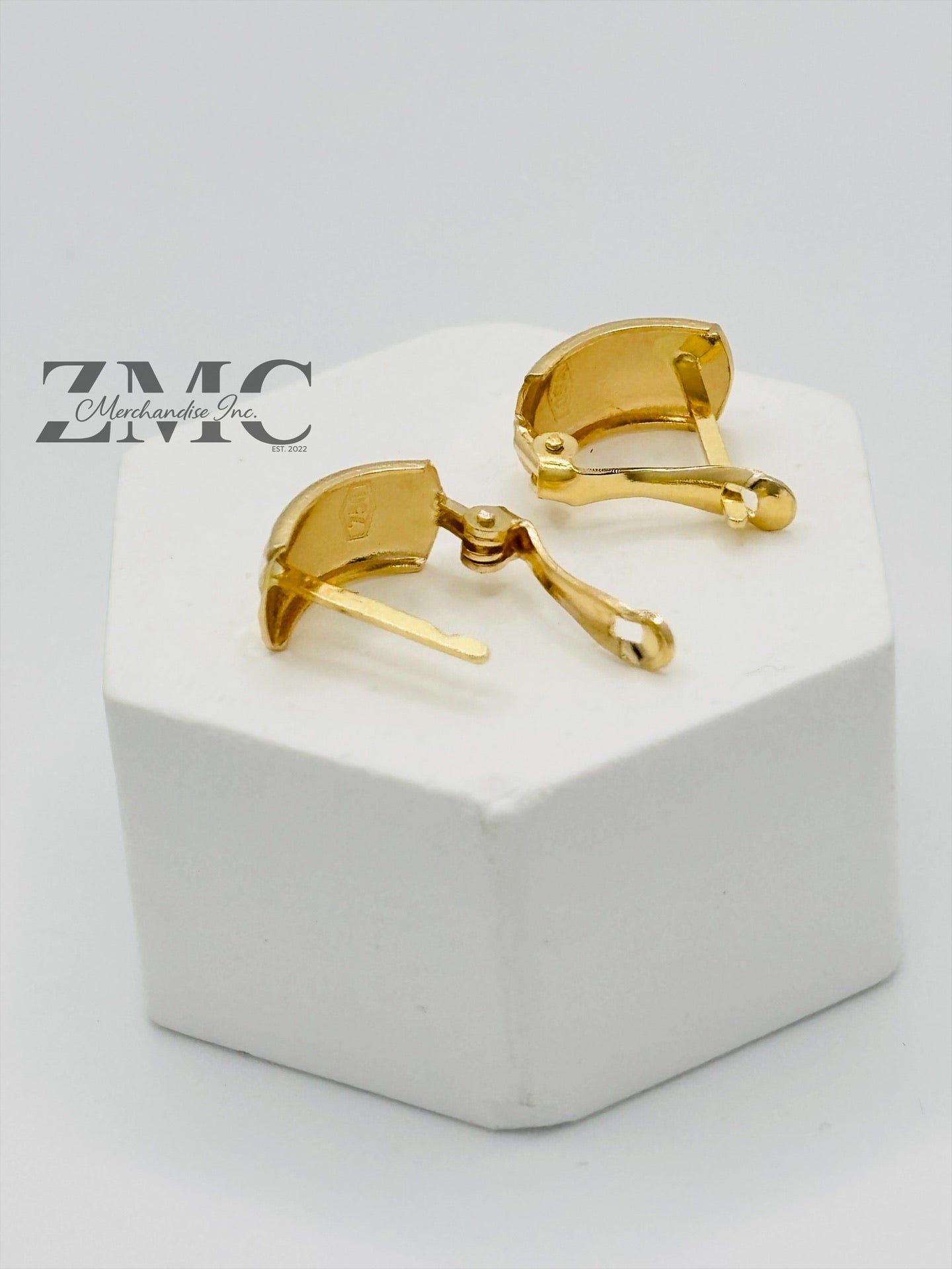18K Gold Diamond Cut Clip Type Earrings