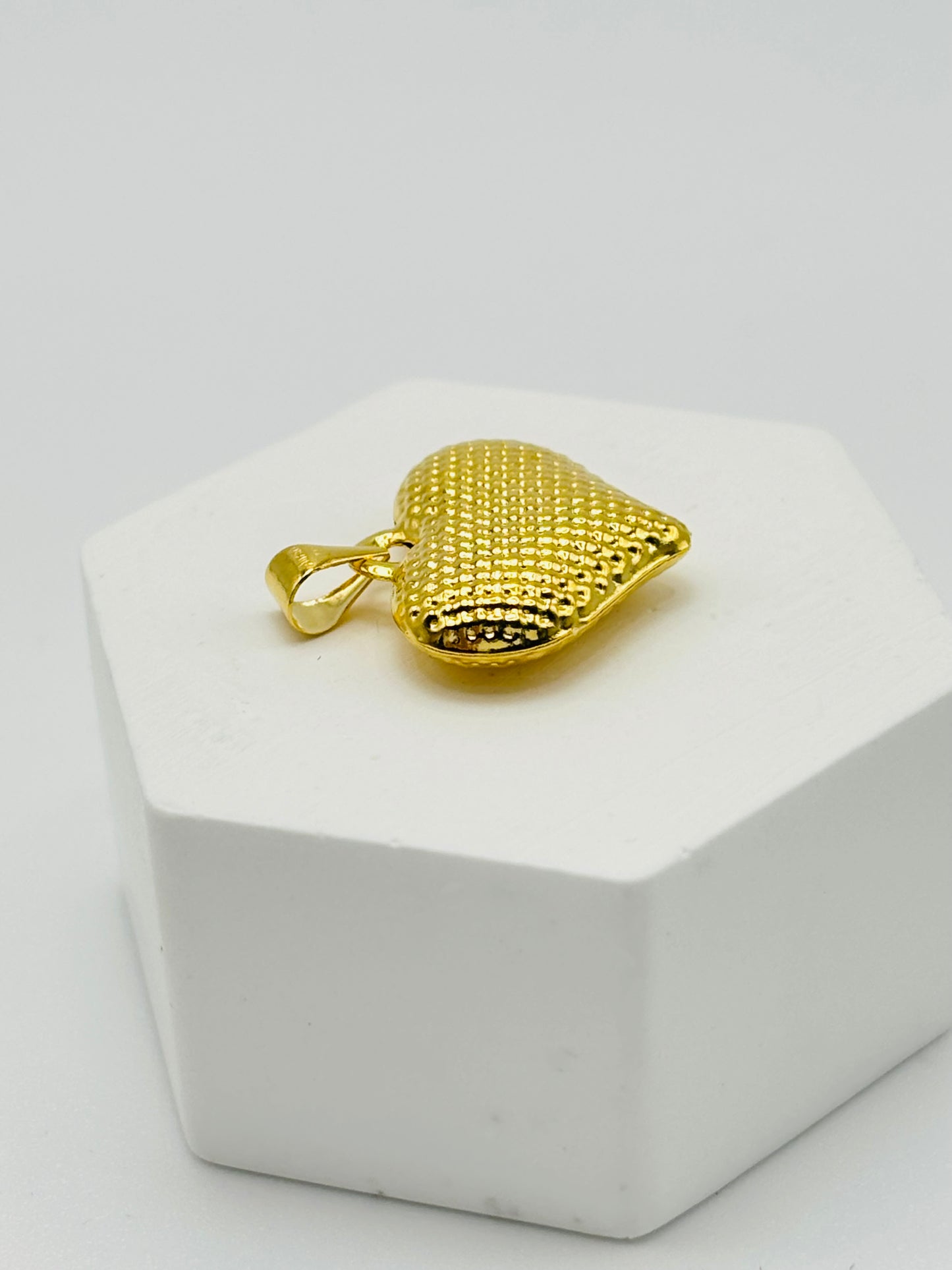 18K Gold Heart Pendant