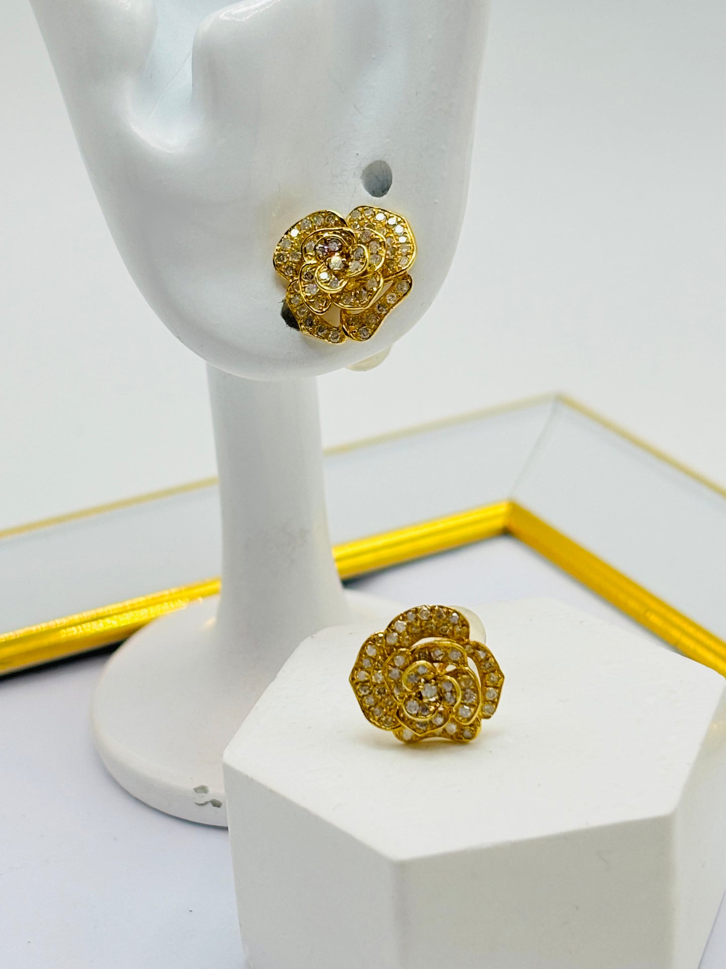 K18 Japan 3D Rose 0.50ct Natural Diamond Earrings