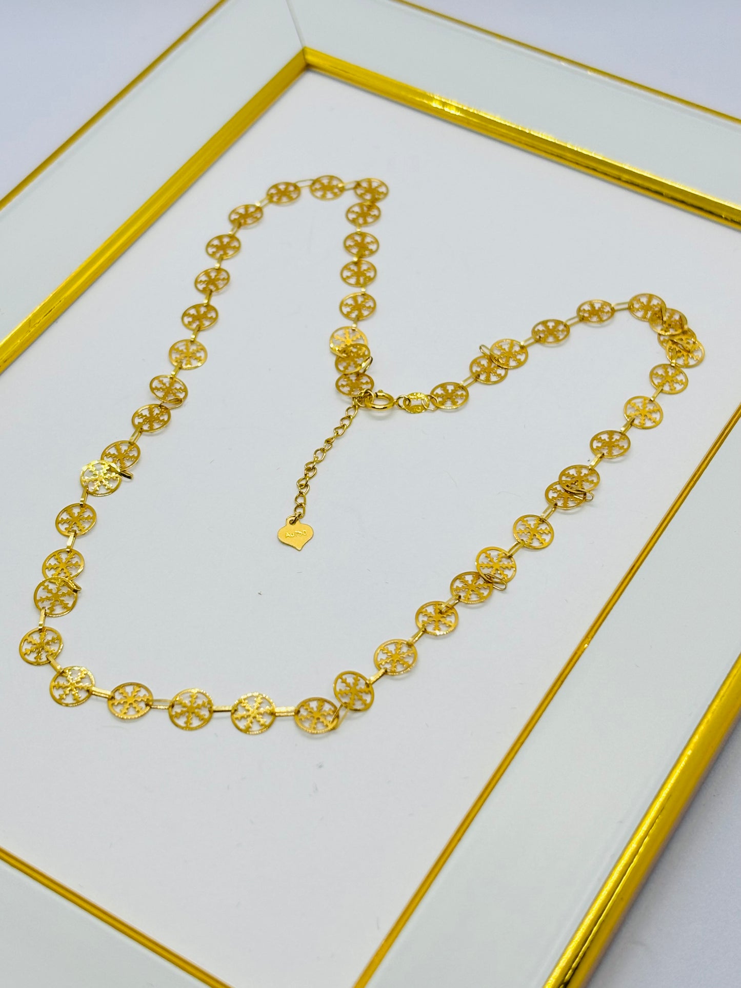 18K Gold Snow Flakes Necklace