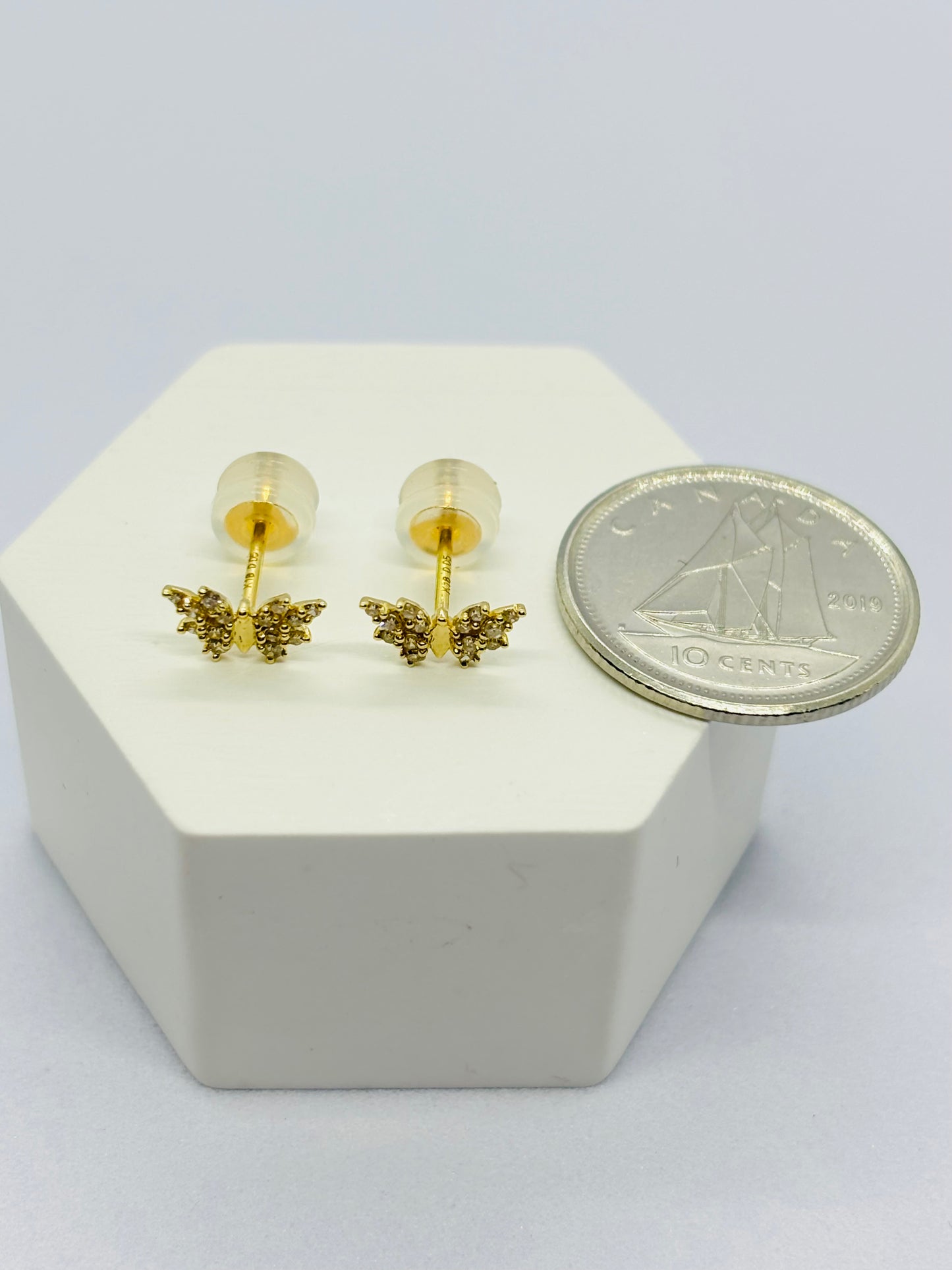 K18 Japan Gold Butterfly Earrings 0.10 carat Natural Diamond