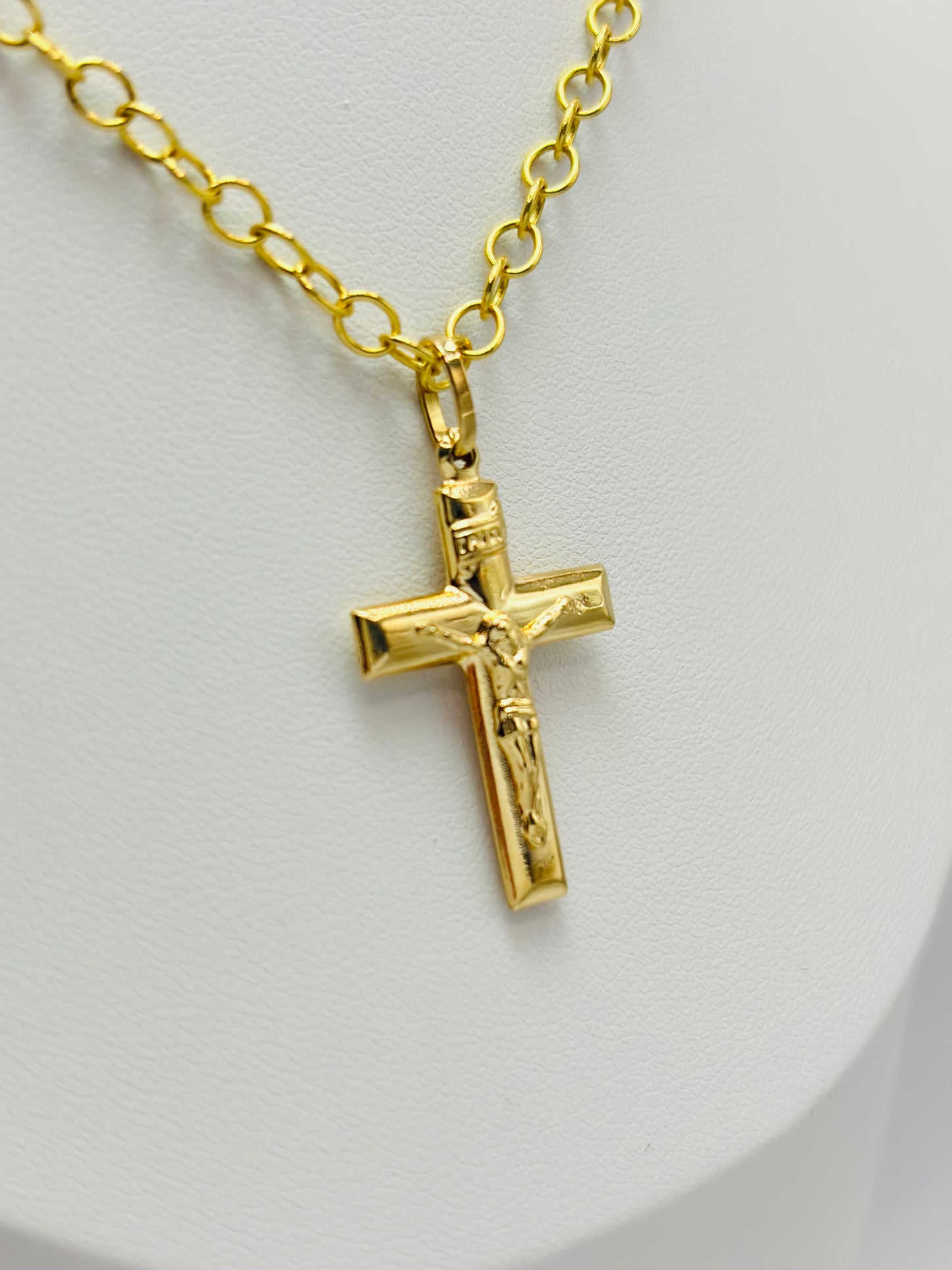 K18 Japan Cross Pendant with 18K Gold Chain