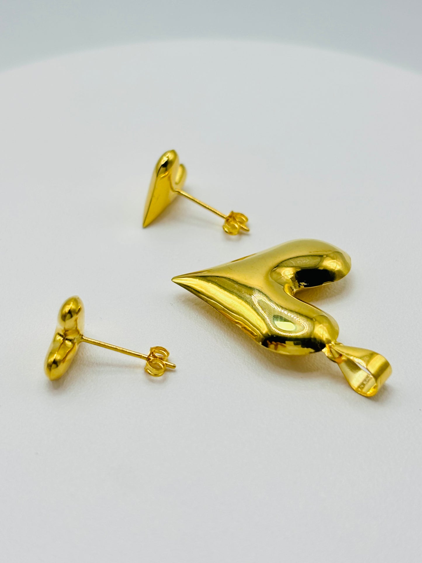 18K Gold Plain Heart Earrings and Pendant Set