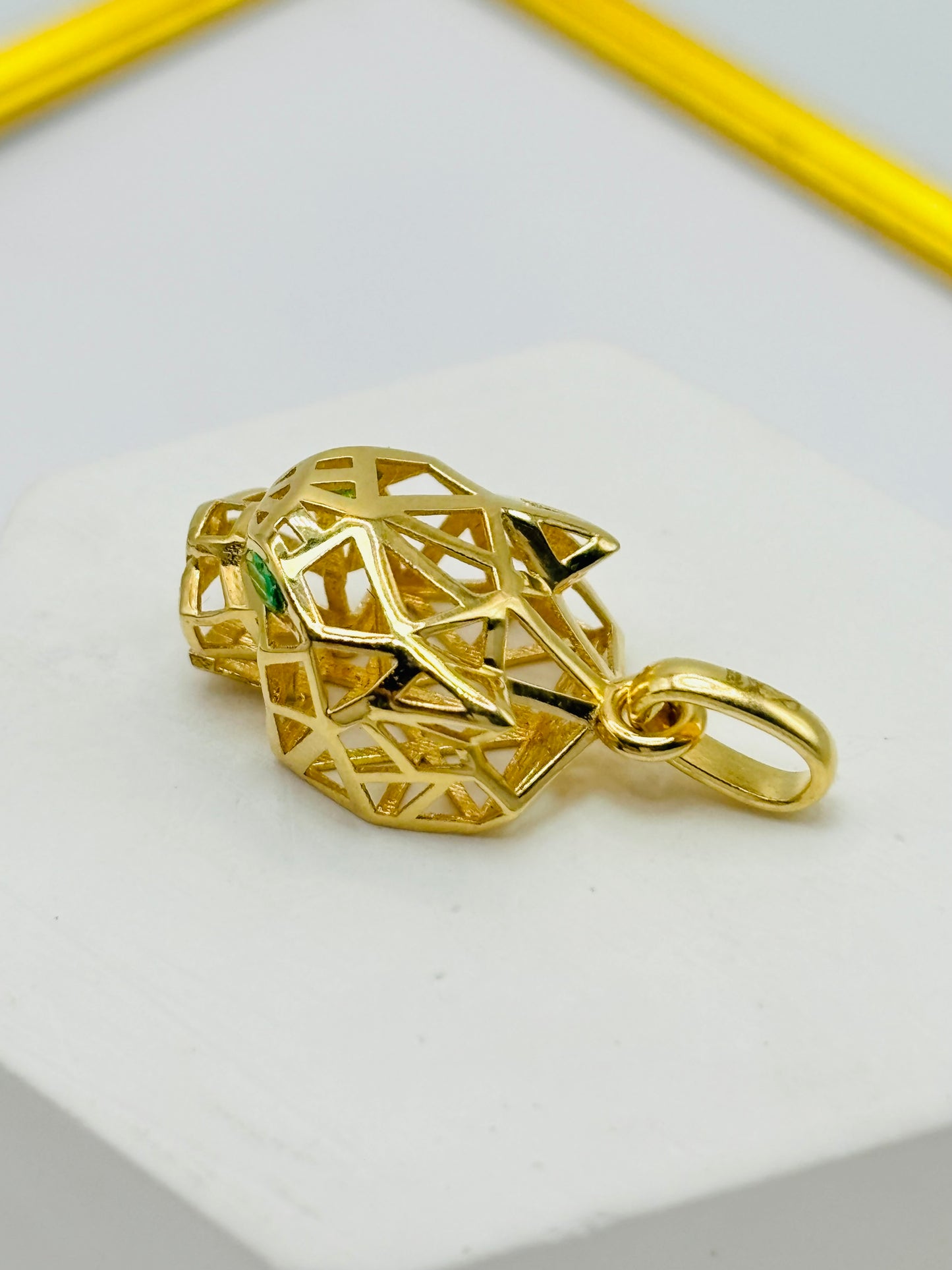 K18 Japan Gold Panther Pendant