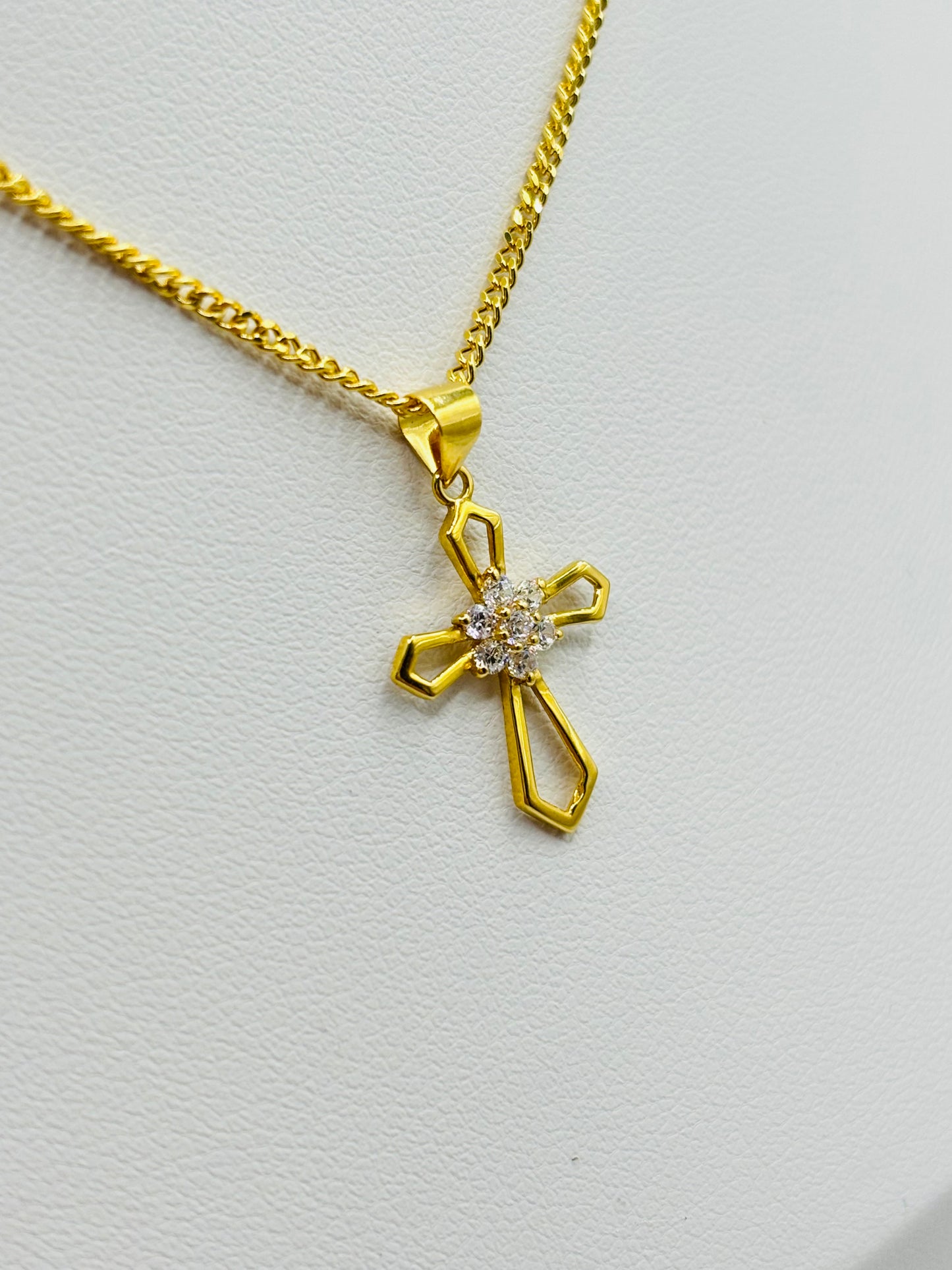 18K Gold Curb Chain with Cross Flower Pendant Set