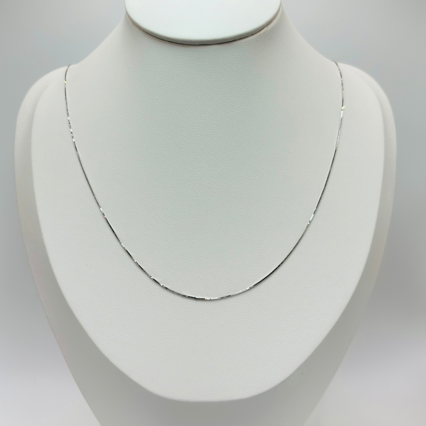18K White Gold Box Chain