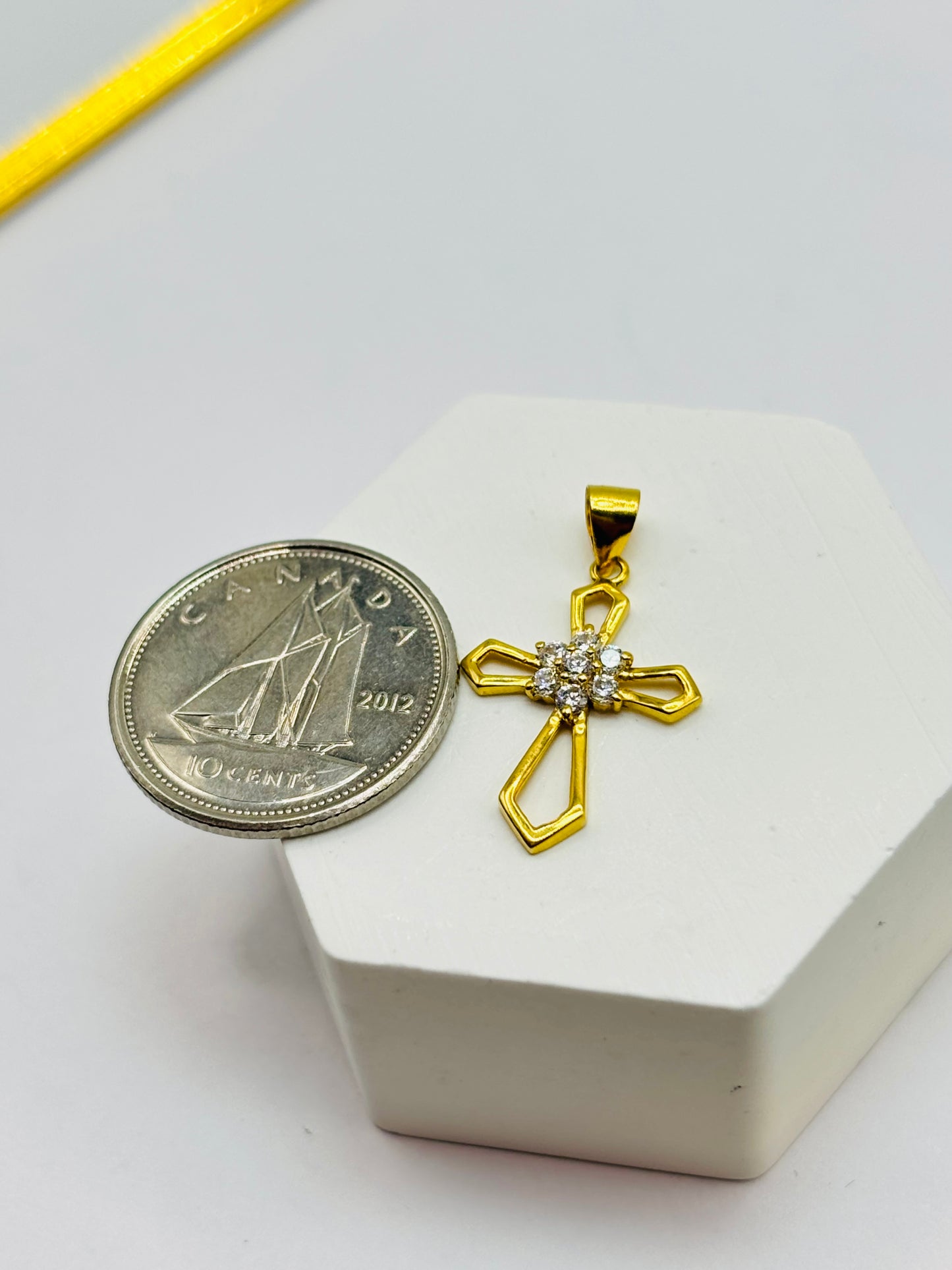 18K Gold Cross Rositas Pendant