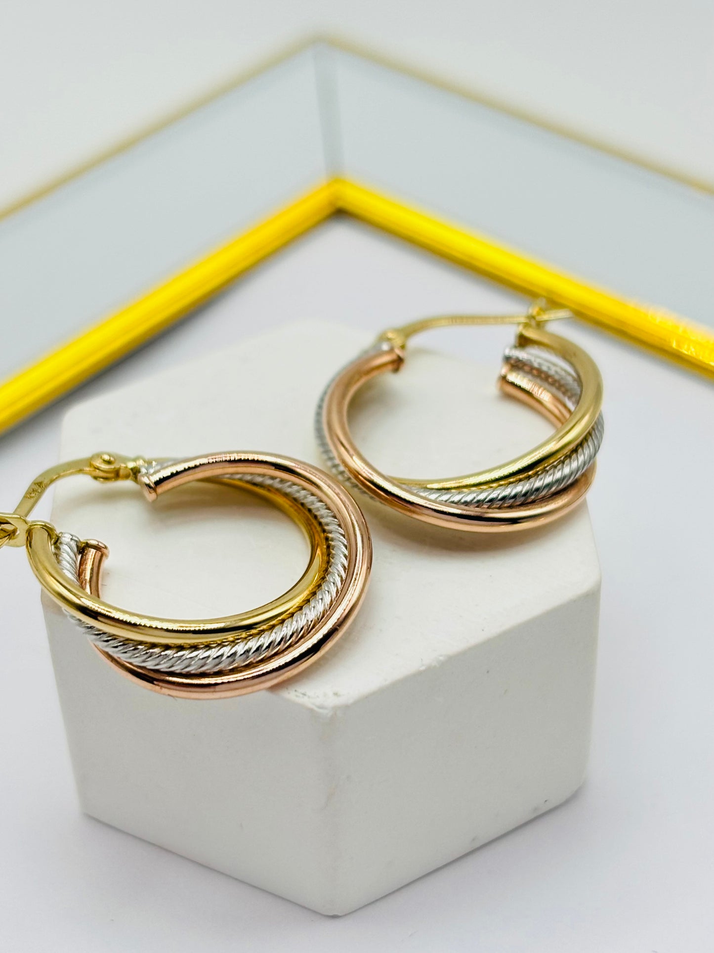 K18 Japan Gold Tri-Color Loop Earrings