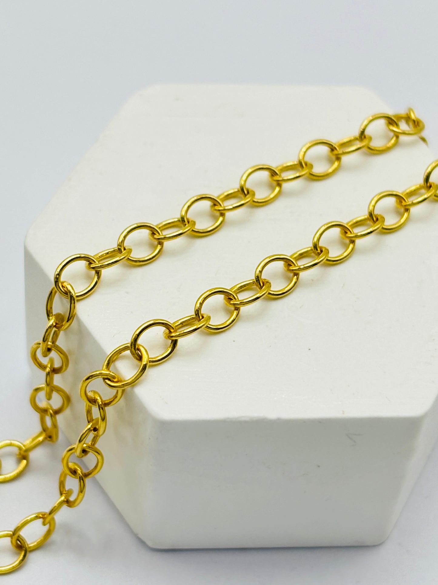 18K Gold Circle Chain