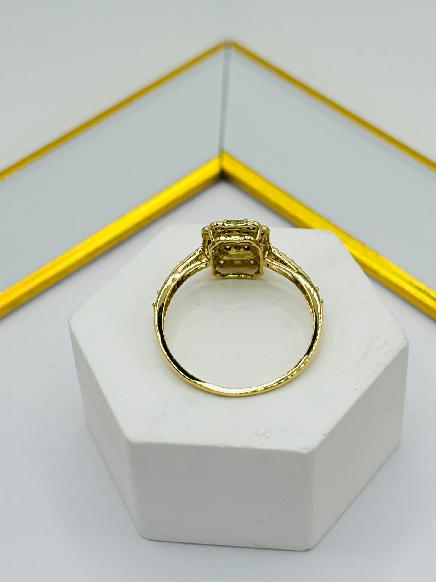 K18 Japan Gold Natural Diamond Ring