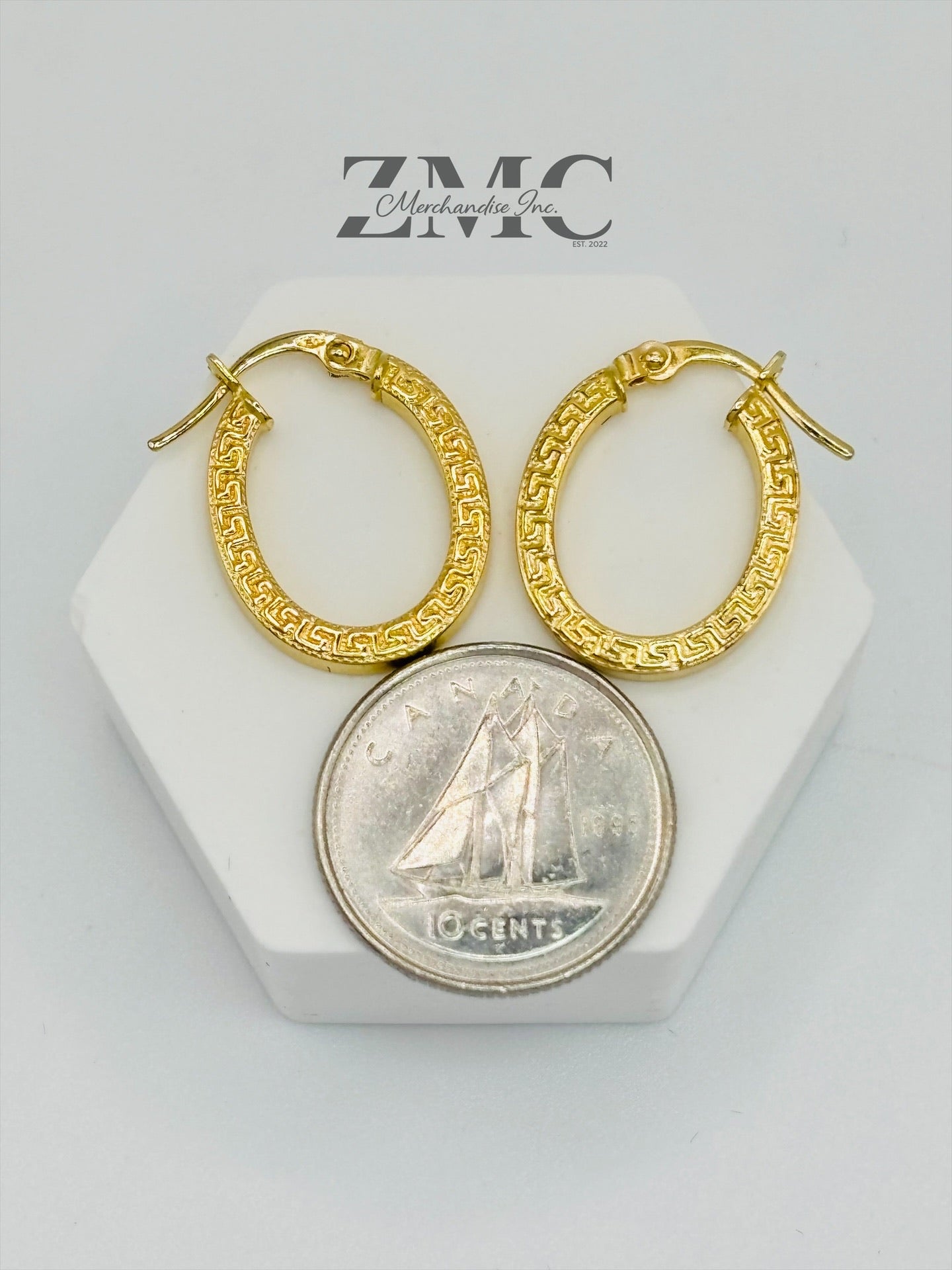 18K Gold Oval Loop Earrings