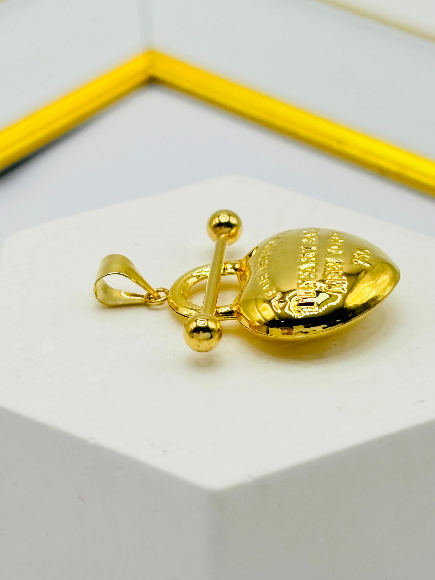 18K Gold Heart Pendant