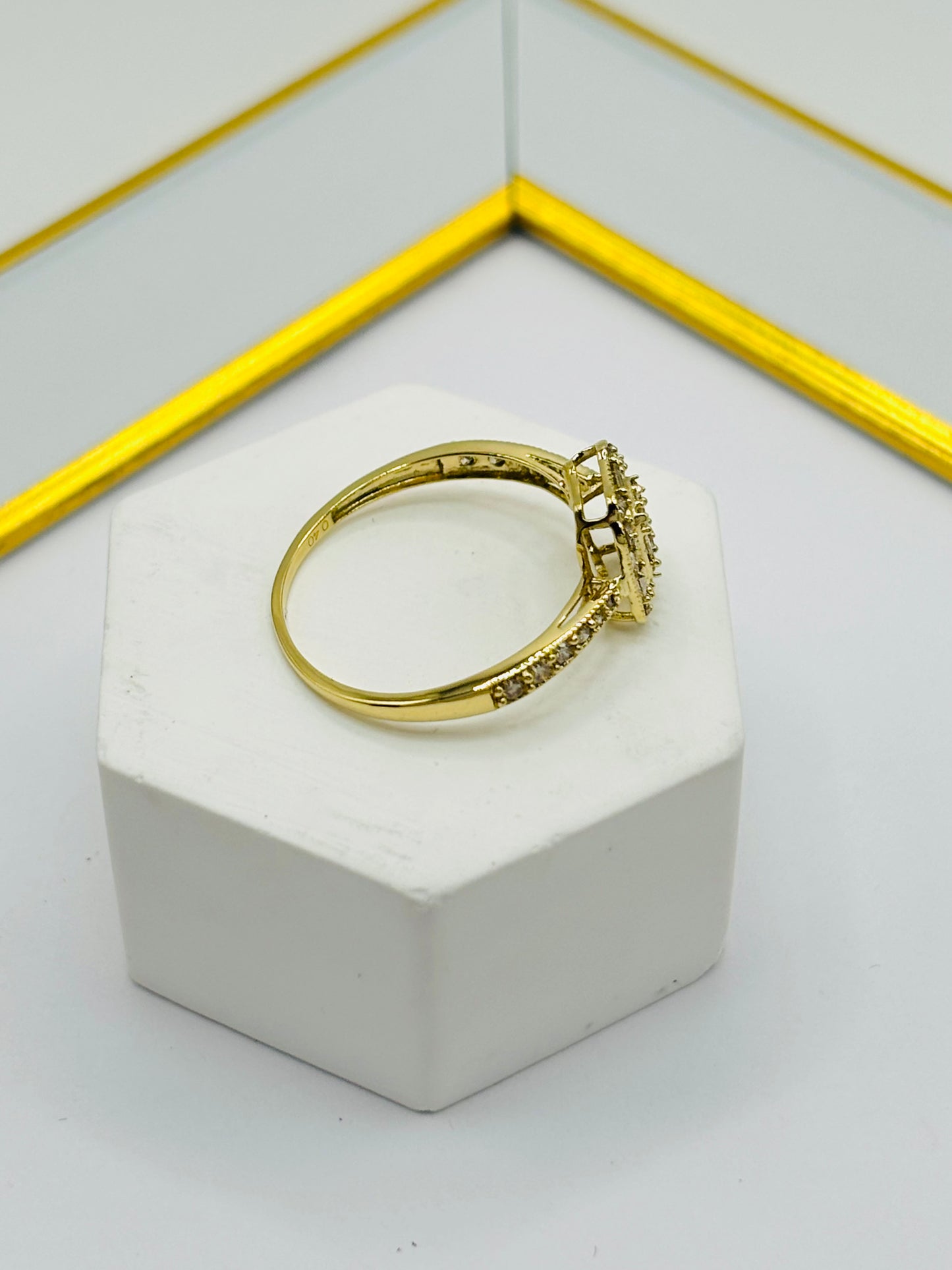 K18 Japan Gold Natural Diamond Ring